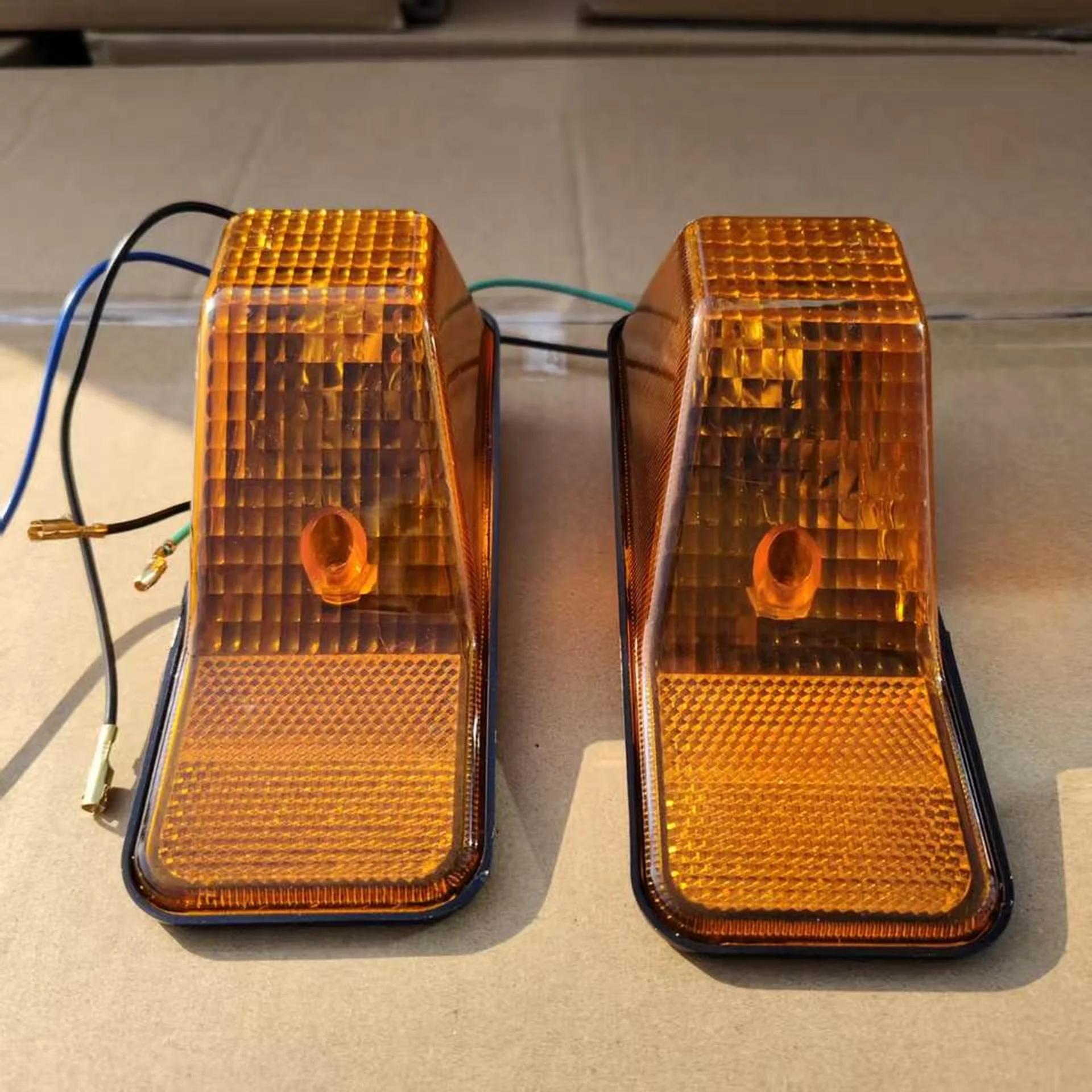 17CM Plastic Side Marker Lamp for Nissan PKB / CWM454