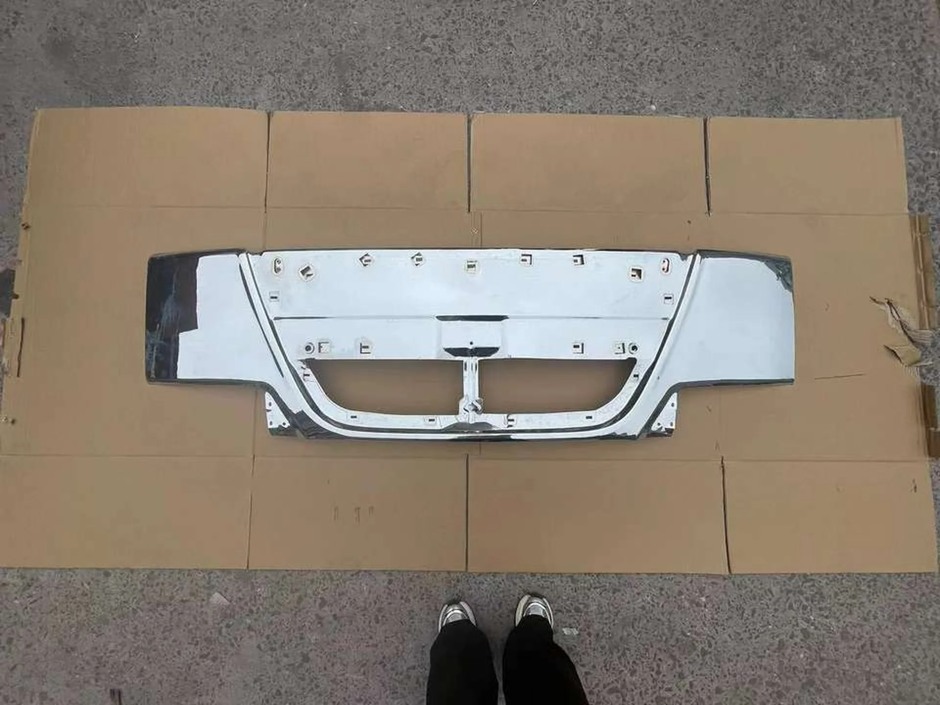 200CM Chrome Metal Front Panel / Garnish for Nissan PKB / CWM454