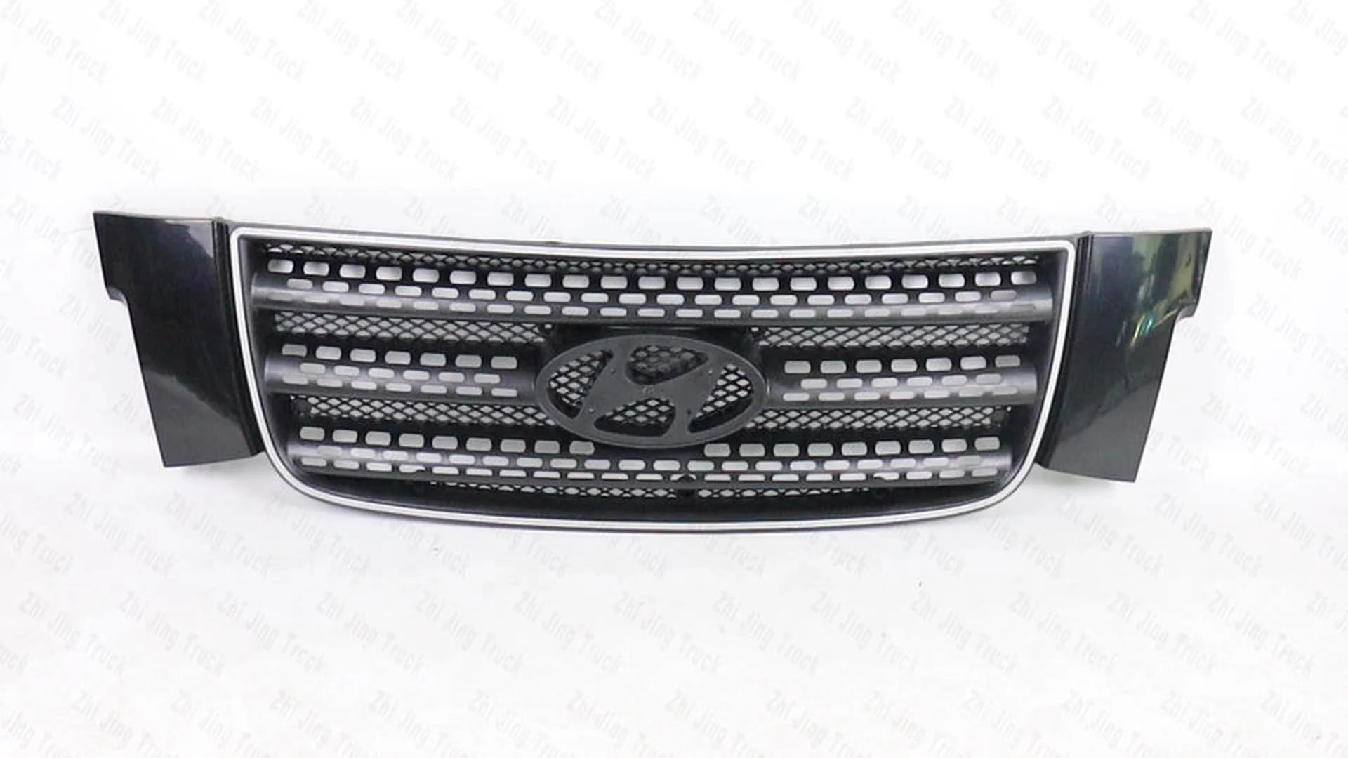 Chrome Plastic Grille for Hyundai HD65 / HD78