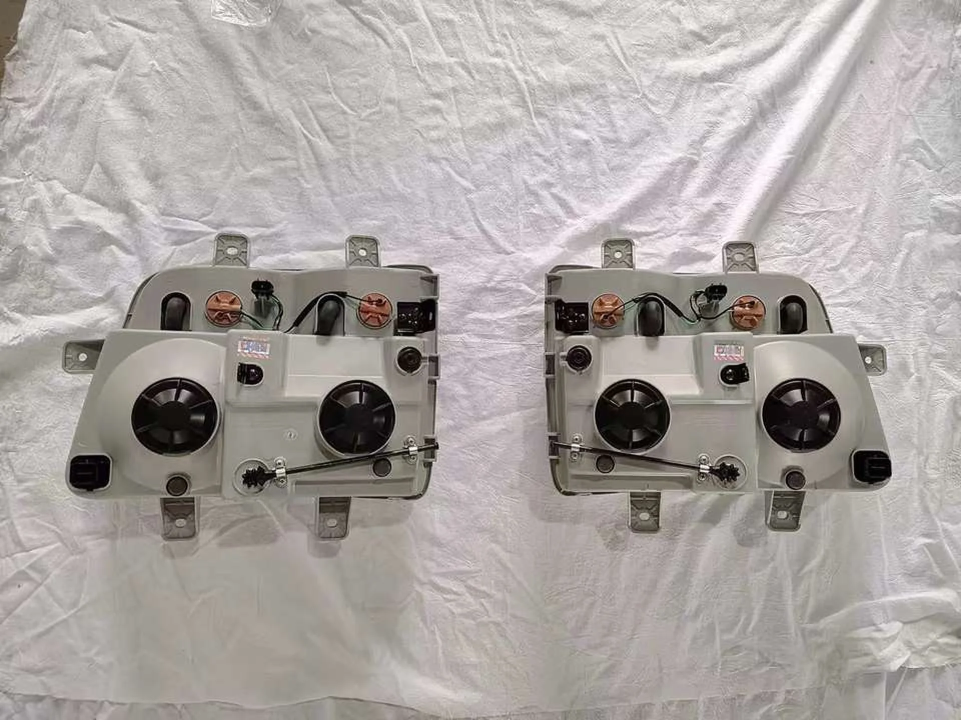 12V/24V / 12V24V Plastic Head Lamp for Hyundai Trago