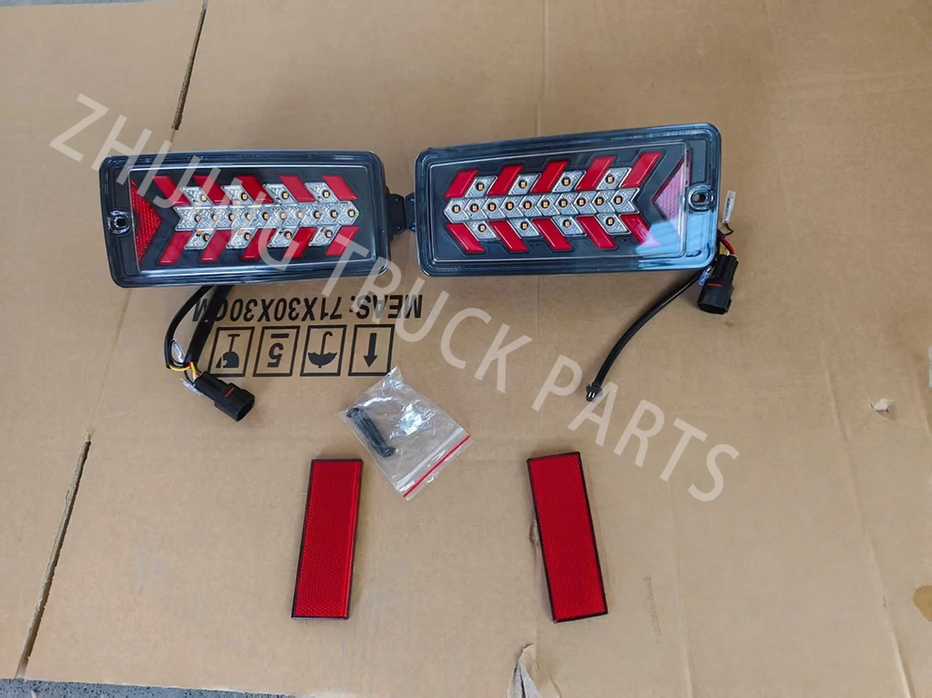 12V24V Black Plastic Tail Light for Daihatsu Hijet