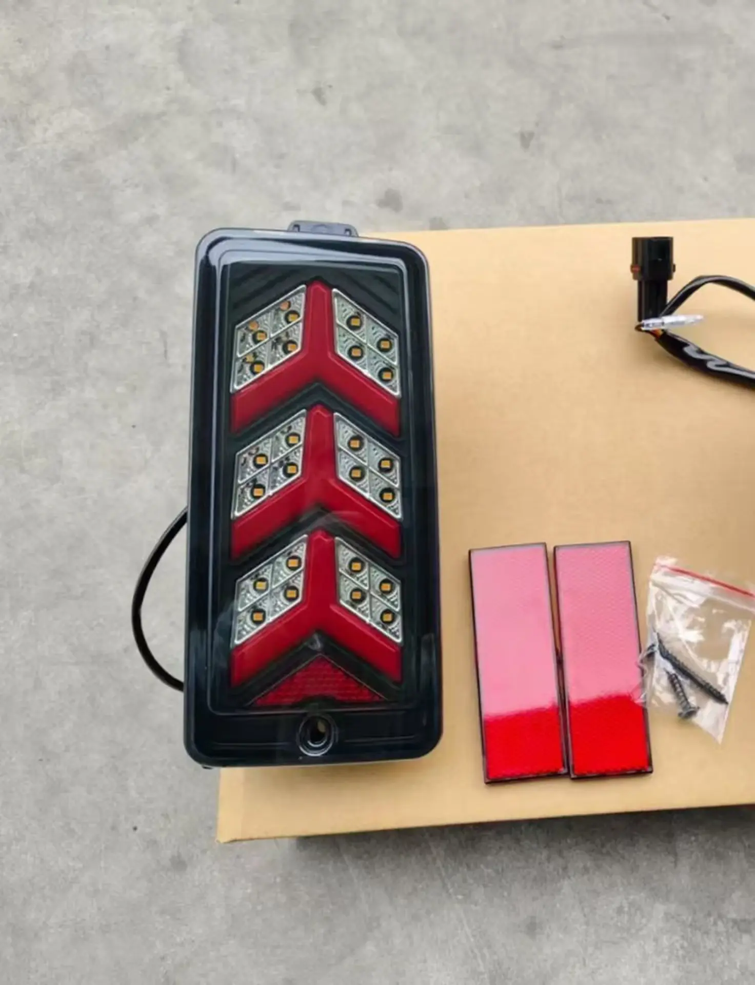 12V24V Black Plastic Tail Light for Daihatsu Hijet
