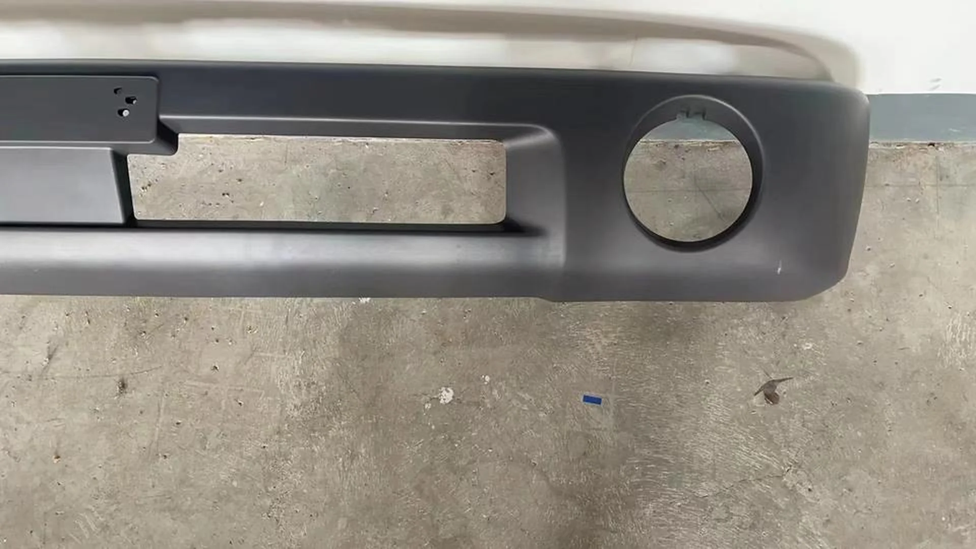 Black Plastic Bumper for Hyundai