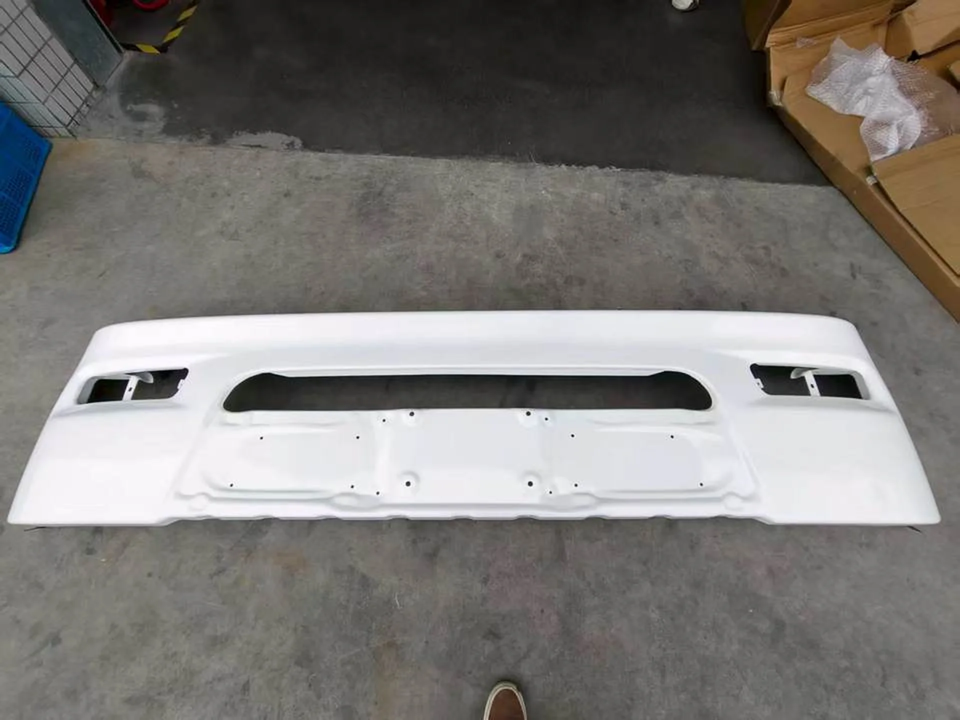 240CM Chrome / White Metal Bumper for Hino