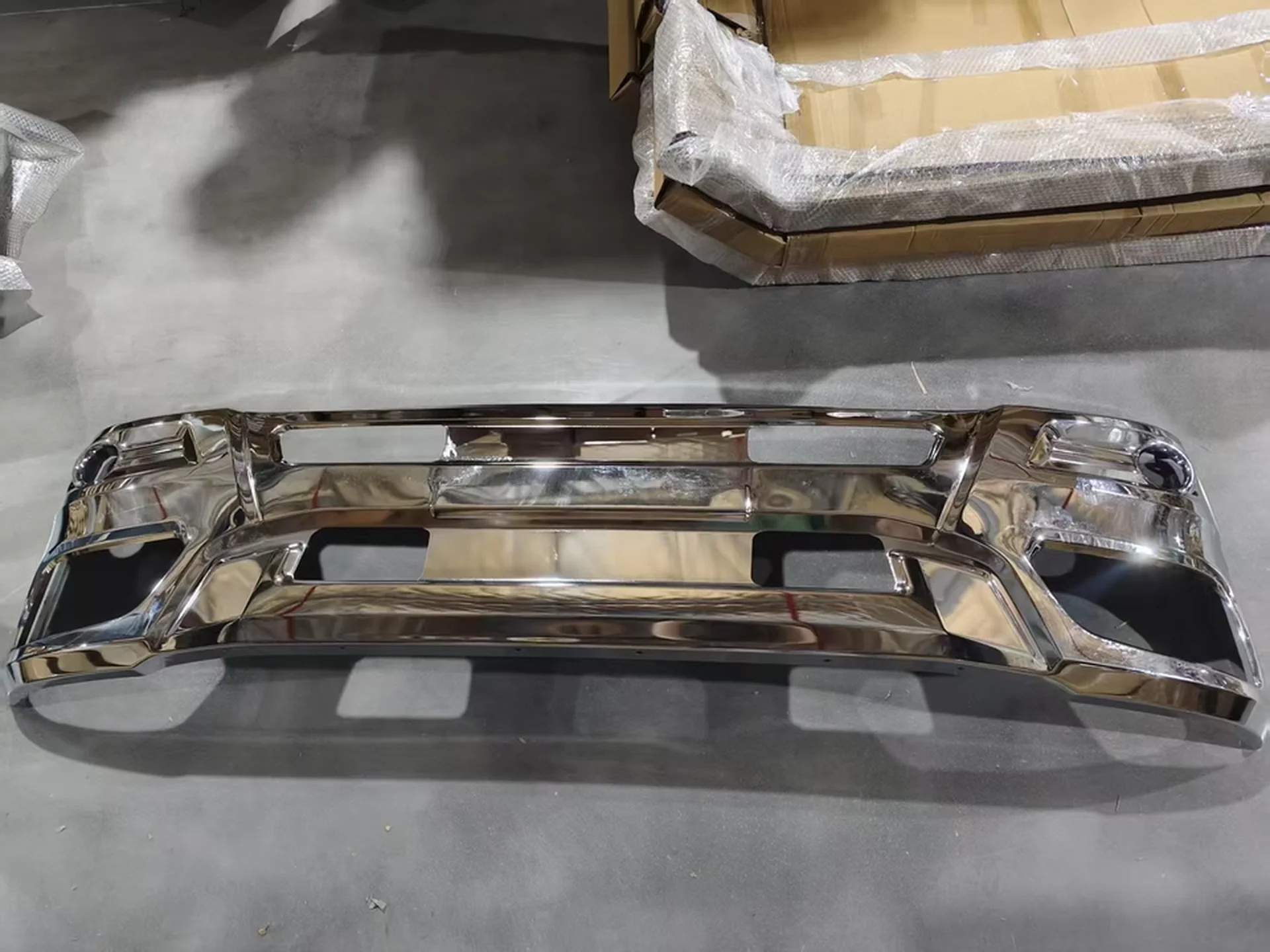 Chrome Iron Bumper for Hino Victor