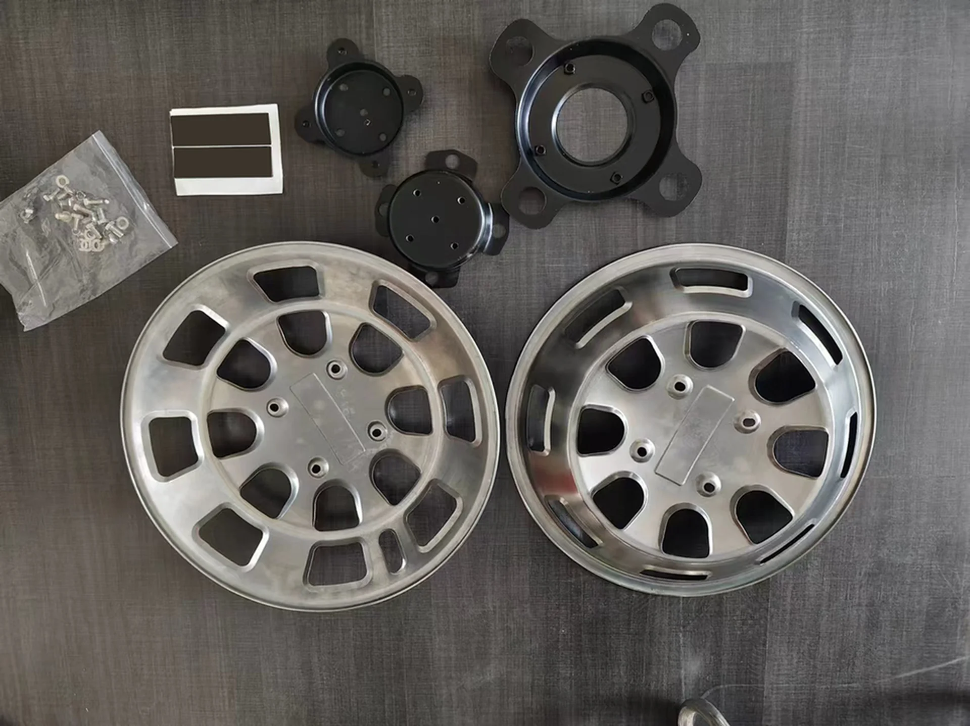 Chrome / Silver Stainless Steel / Metal Wheel Cover for Mitsubishi