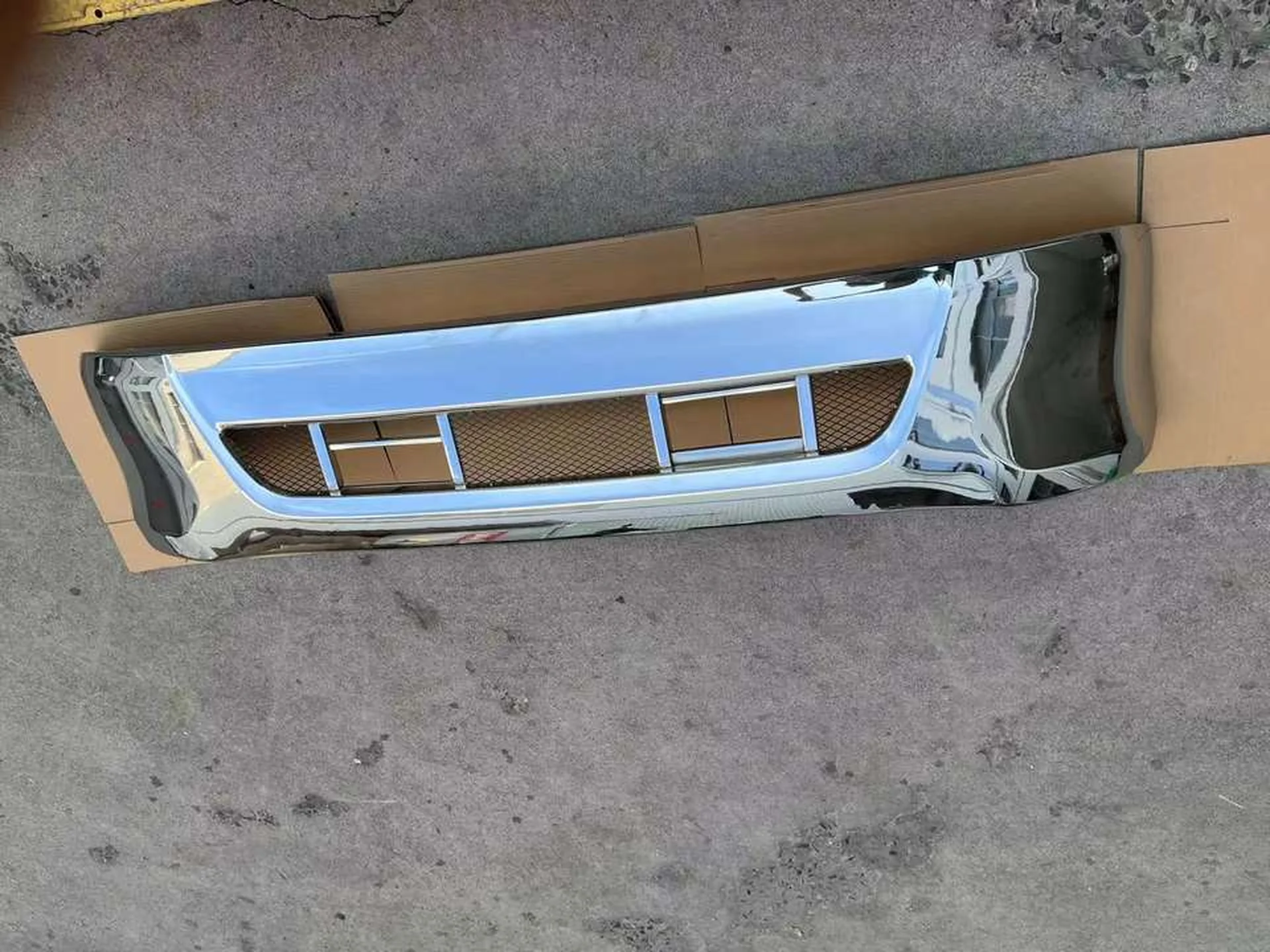 220CM Chrome Metal Bumper for Hino Mega 700