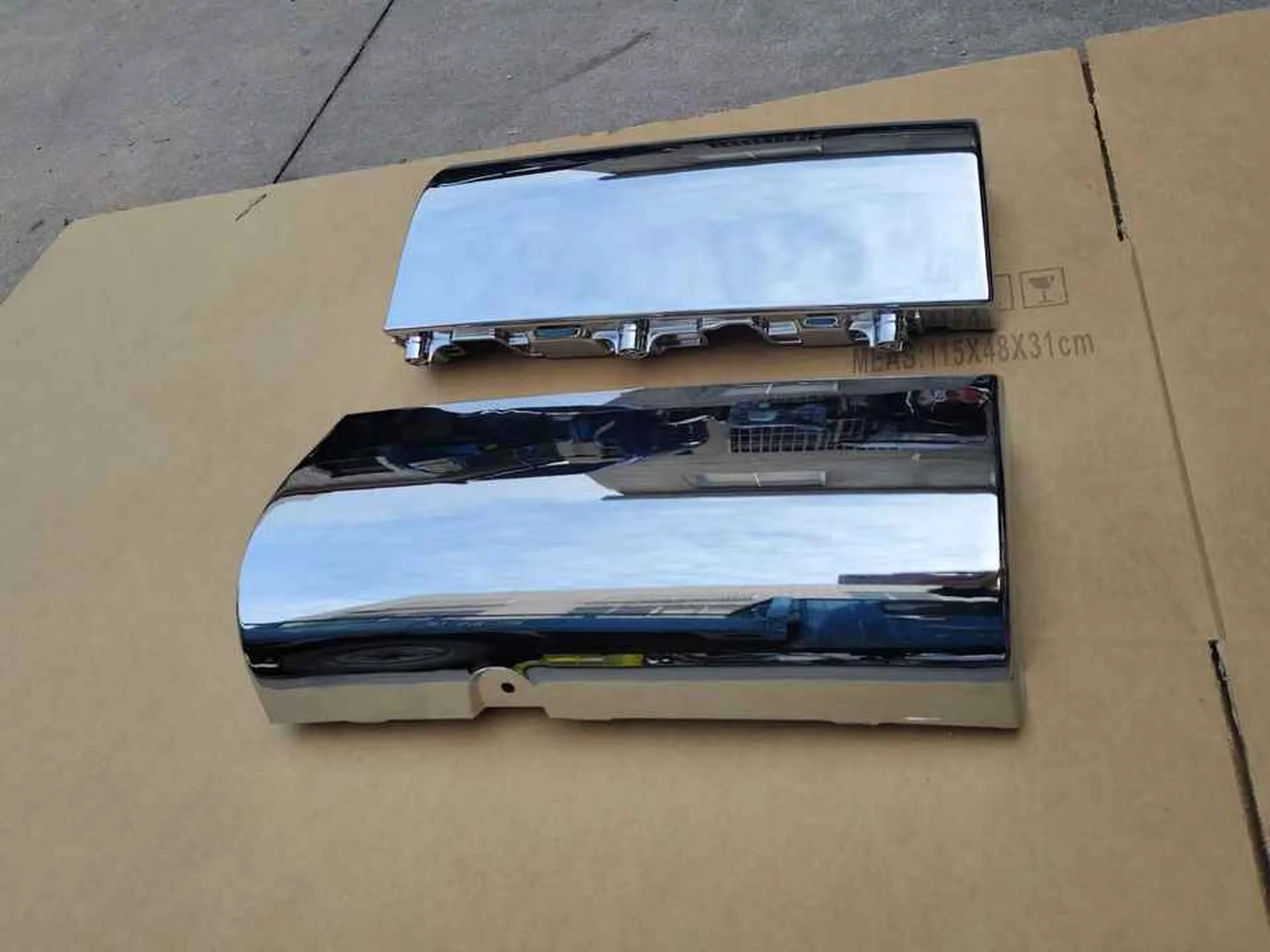 Chrome Plastic Step Panel for Isuzu Giga 2010-2012