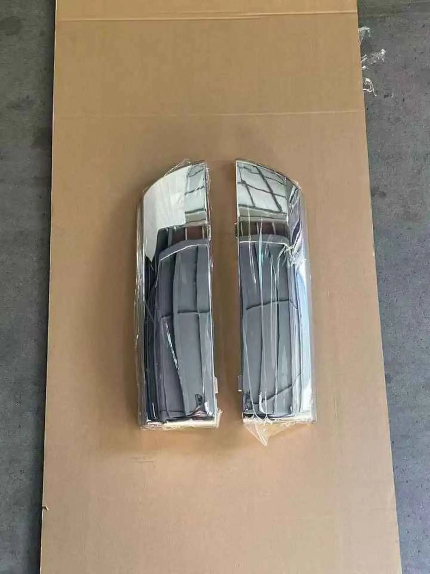 Chrome Plastic Step Panel for Hino Mega 700