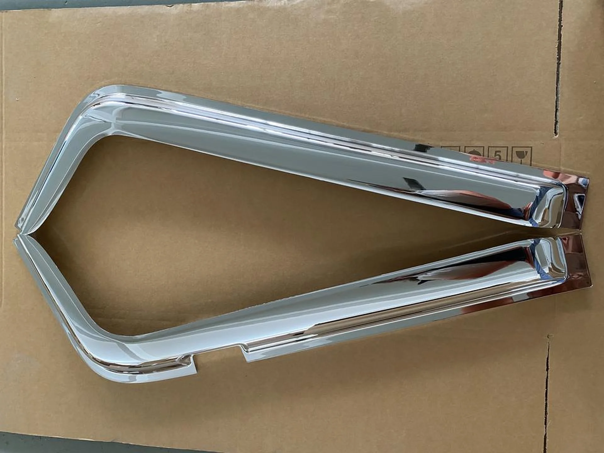 96CM Chrome / Black Plastic Rain Shield / Visor for Hino Profia