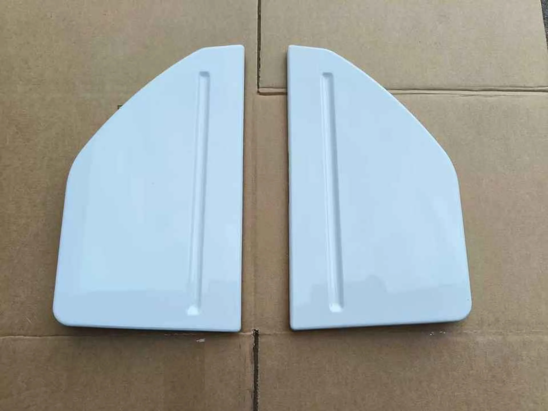 Chrome / White Plastic Step Panel for Hino FM3M / FM2K