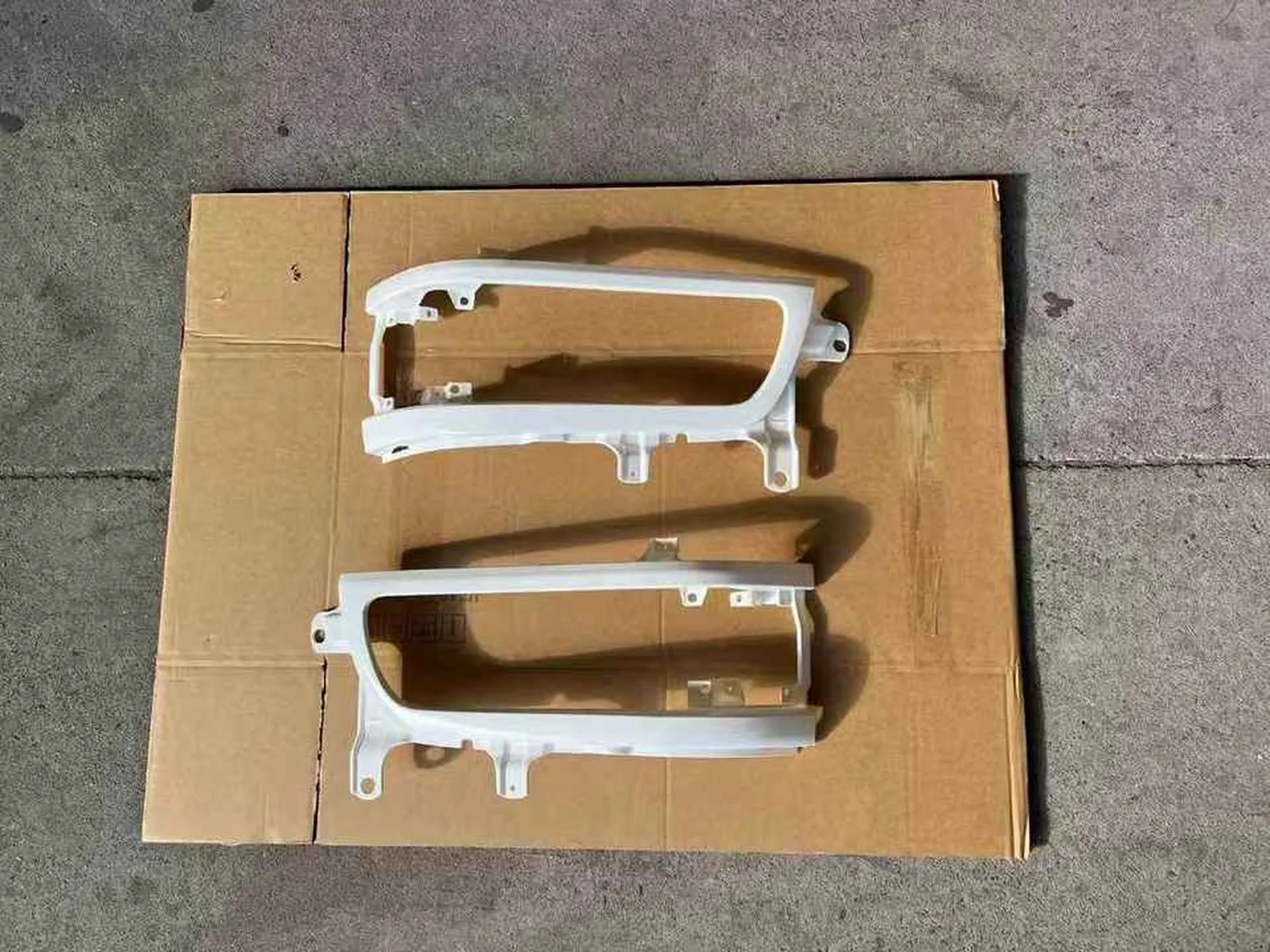 58*67CM Chrome / White Plastic Head Lamp for Hino FB4J / FC4J