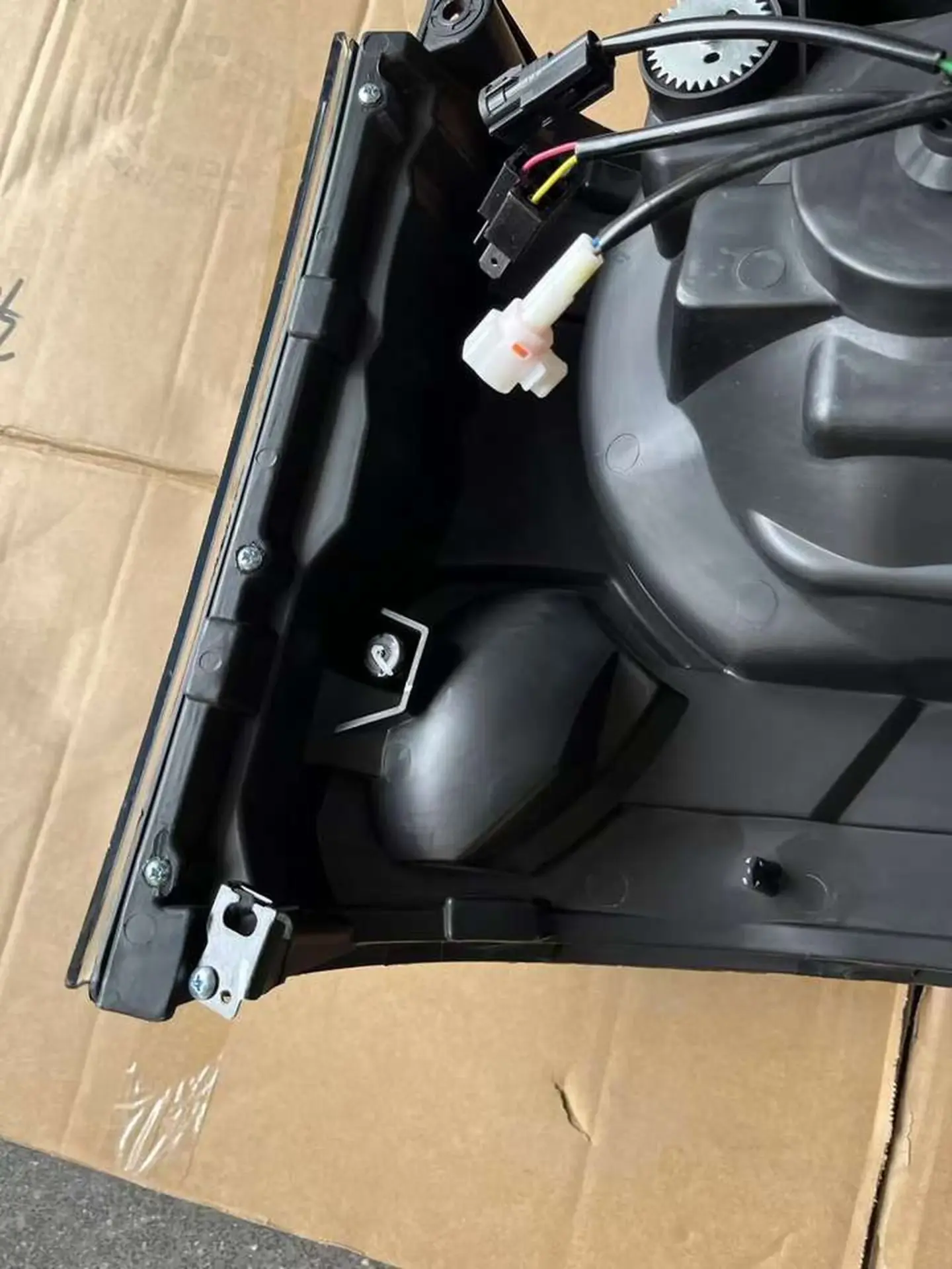 12V/24V / 12V Plastic Head Lamp for Hino 300 Dutro