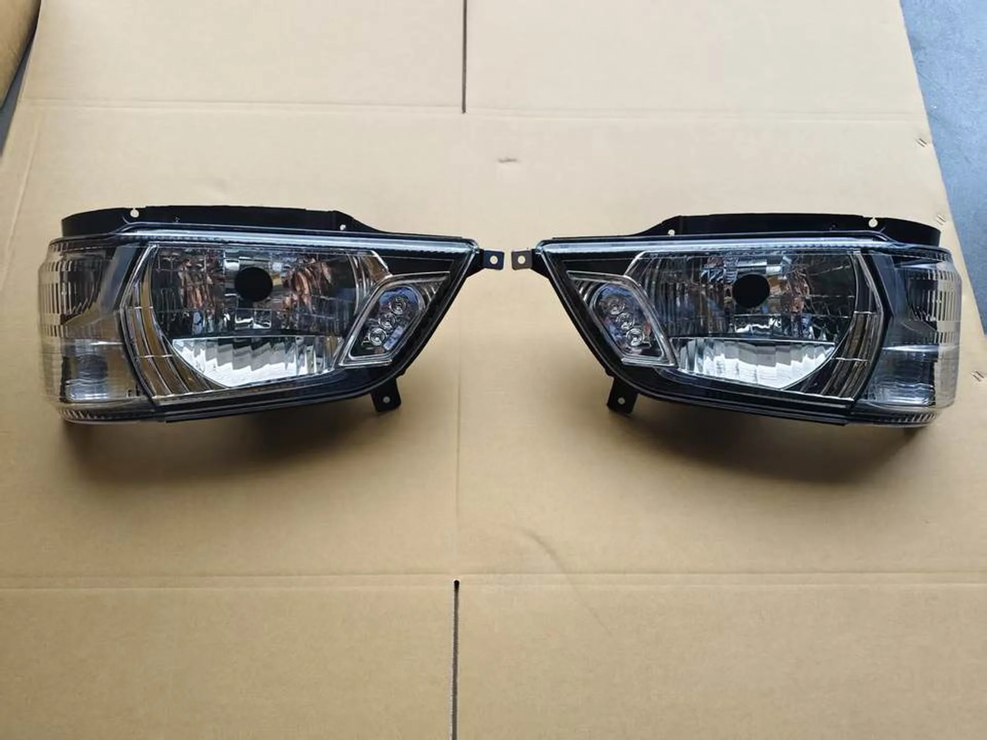 Plastic Head Lamp for Hino 300 Dutro