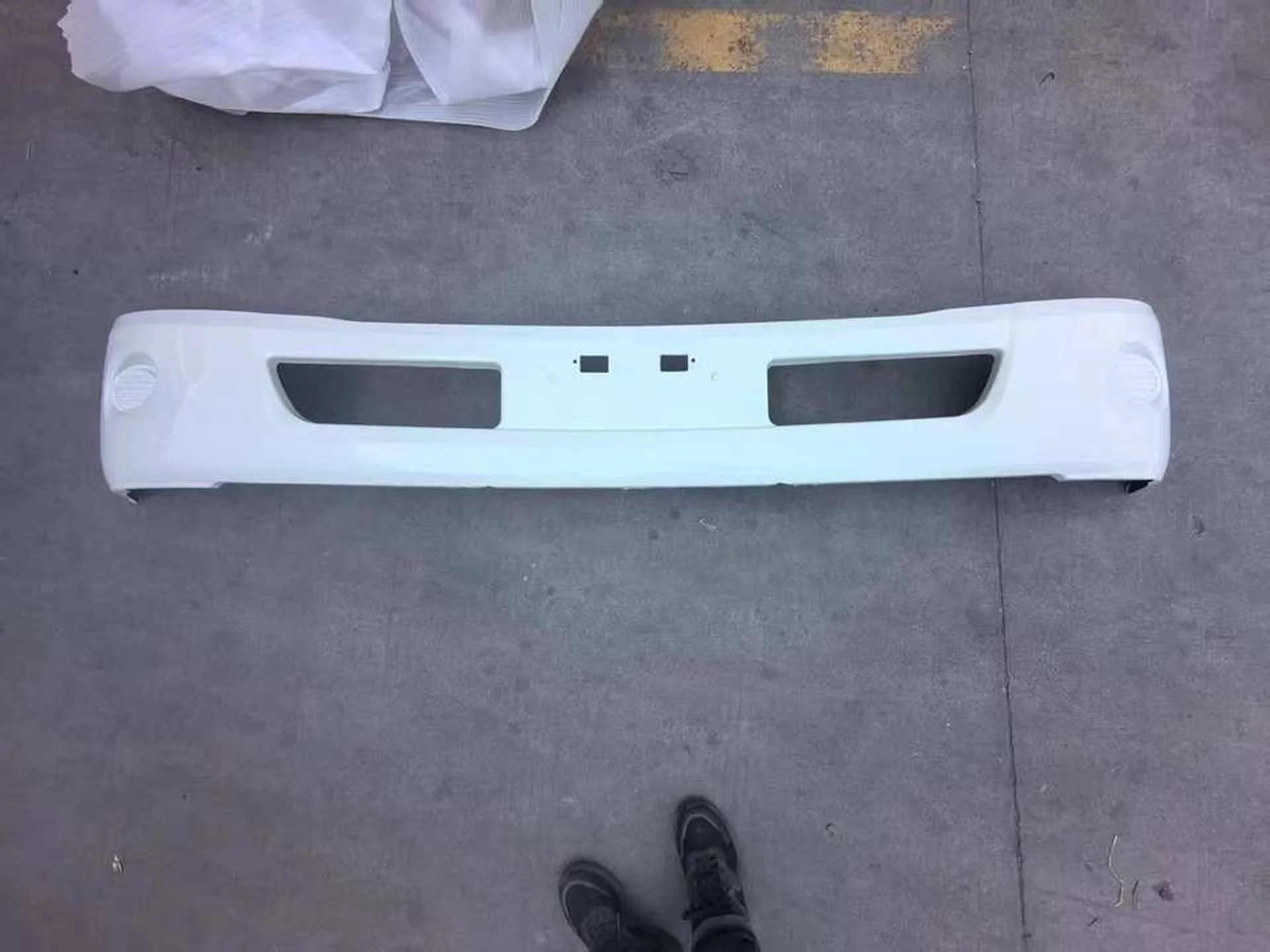 195CM White / Gray Plastic Bumper for Hino 300 Dutro
