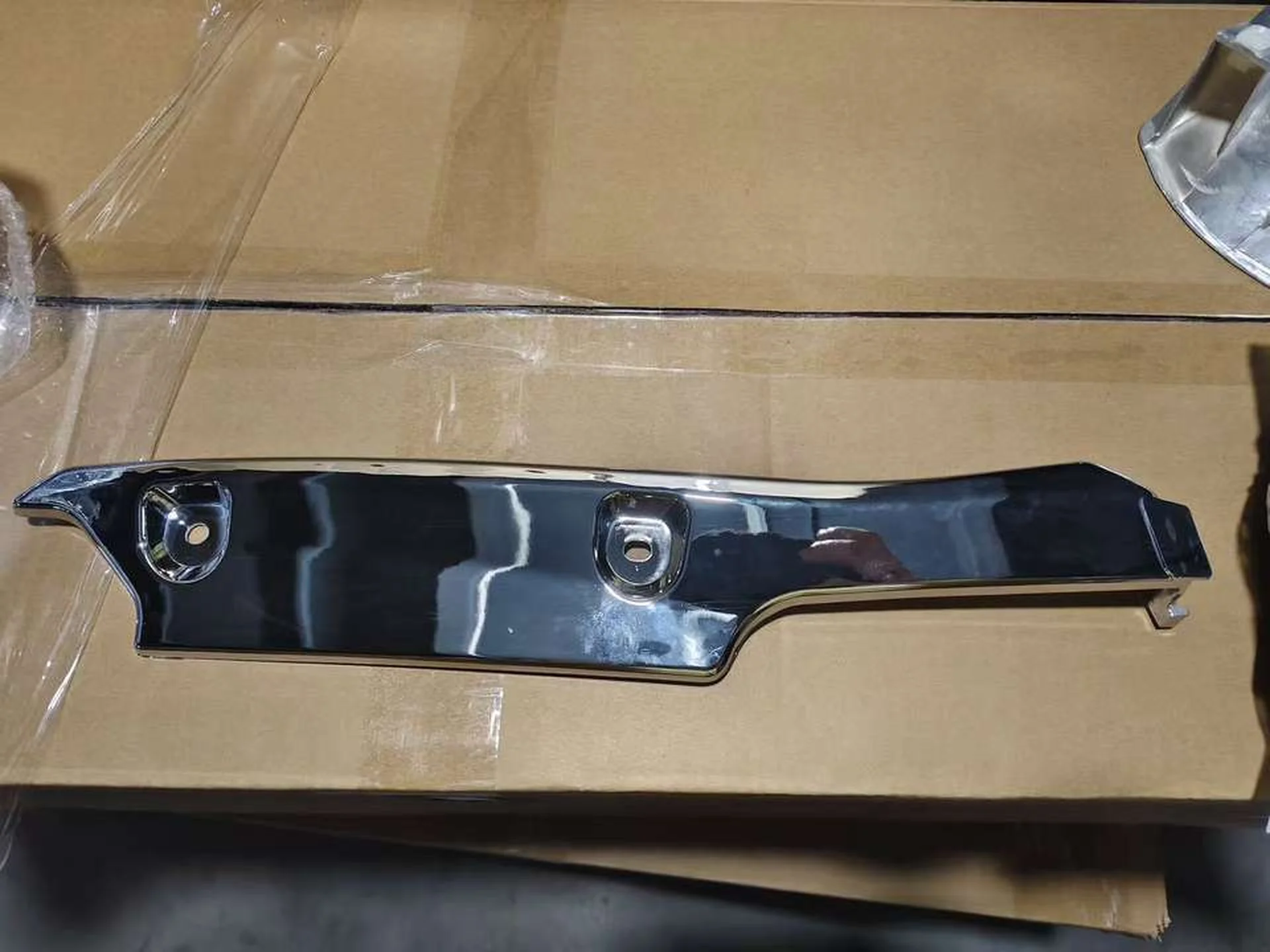 41CM Chrome Plastic Bumper for Hino Dominator 500 / New 500