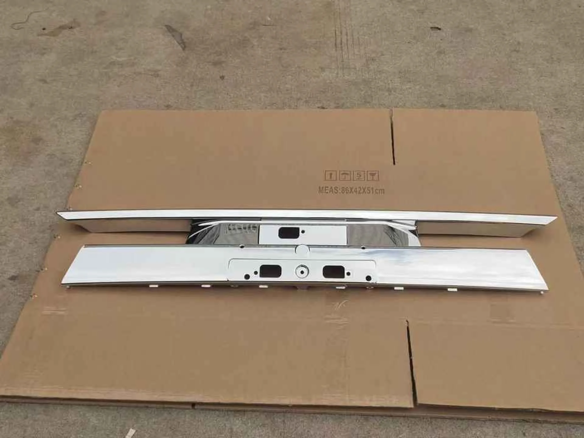 110*125CM Chrome Plastic Bumper for Hino Dominator 500 / New 500