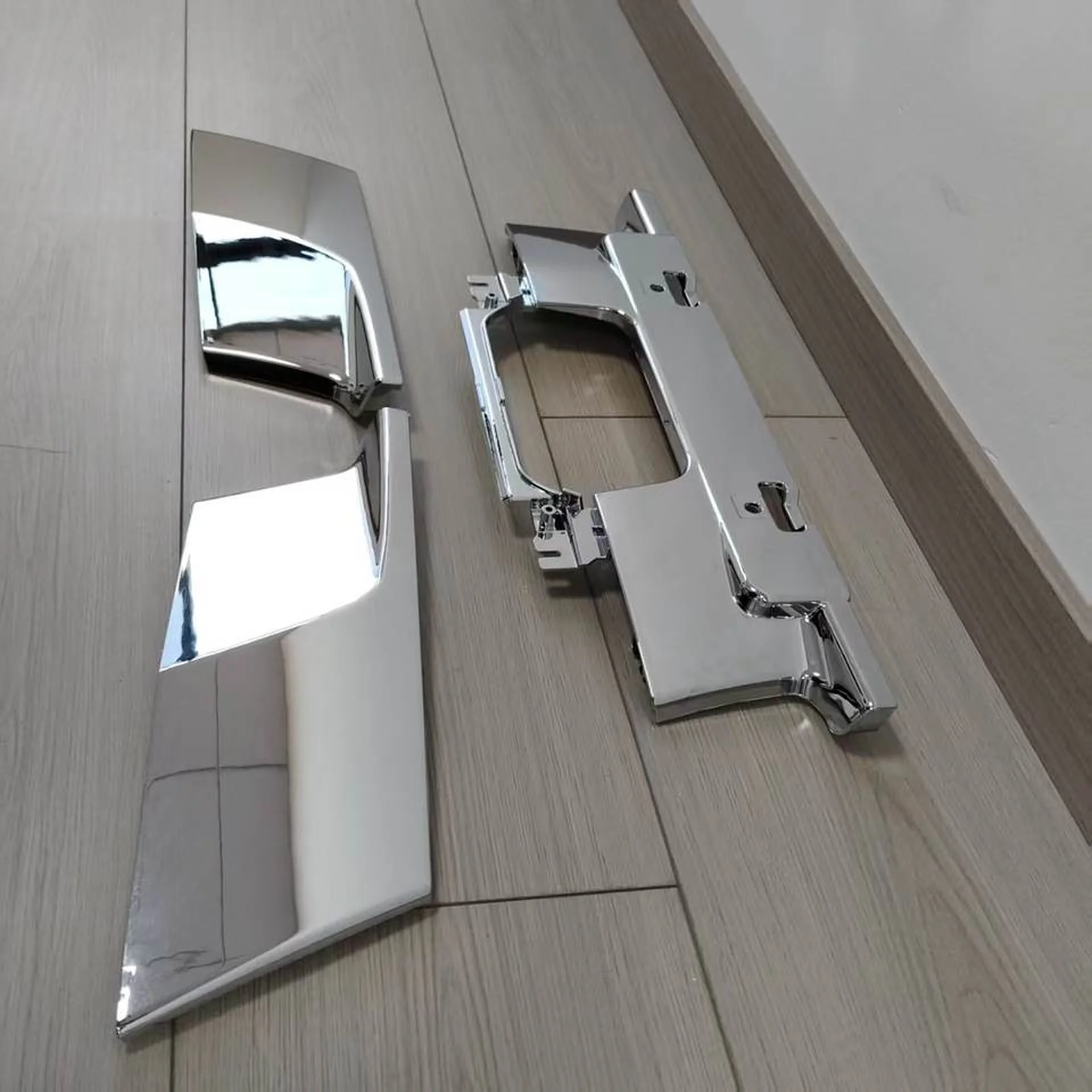 Chrome Plastic Bumper for Hino Dominator 500 / New 500