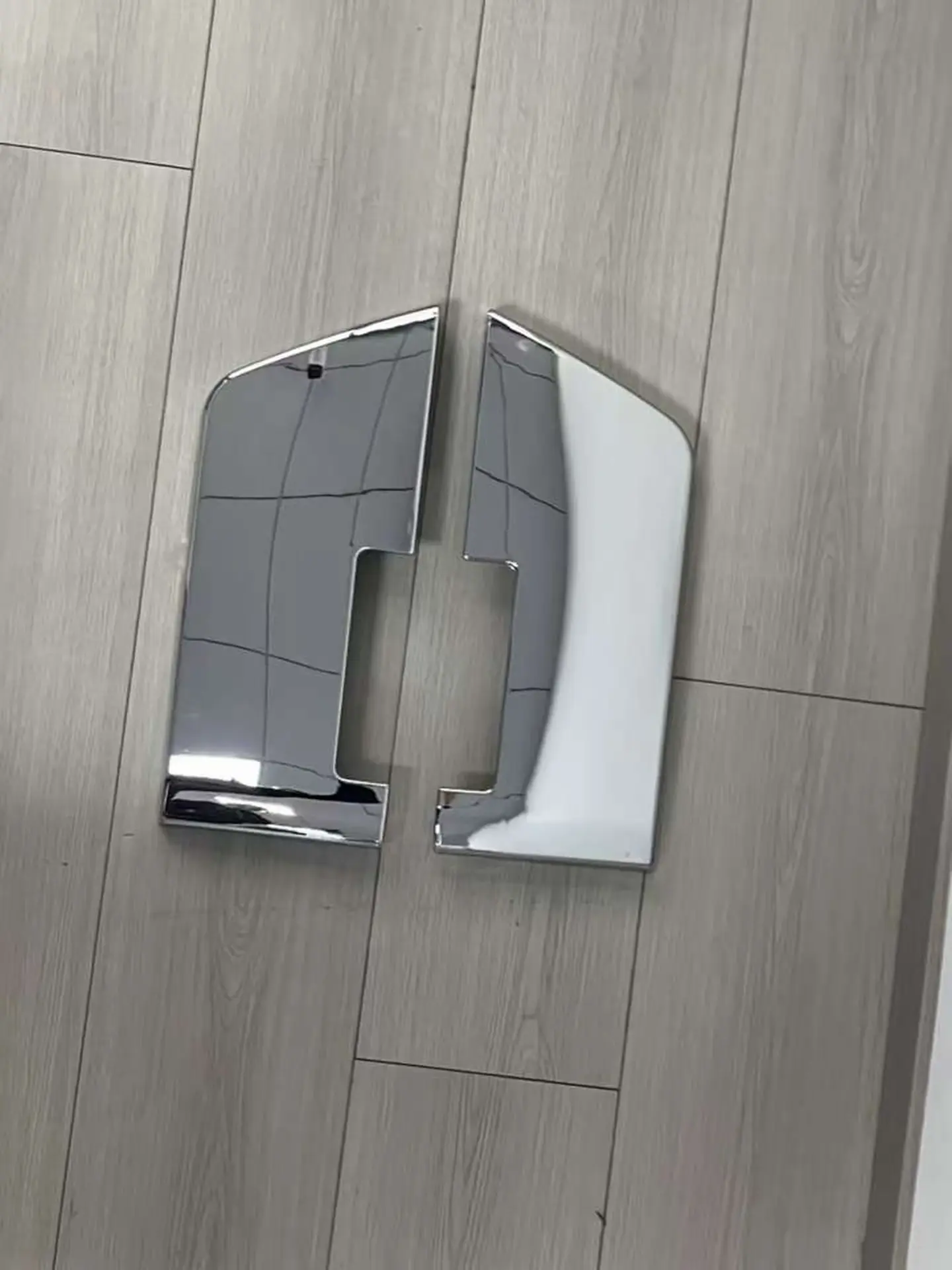 Chrome Plastic Step Panel for Isuzu New Elf 2023
