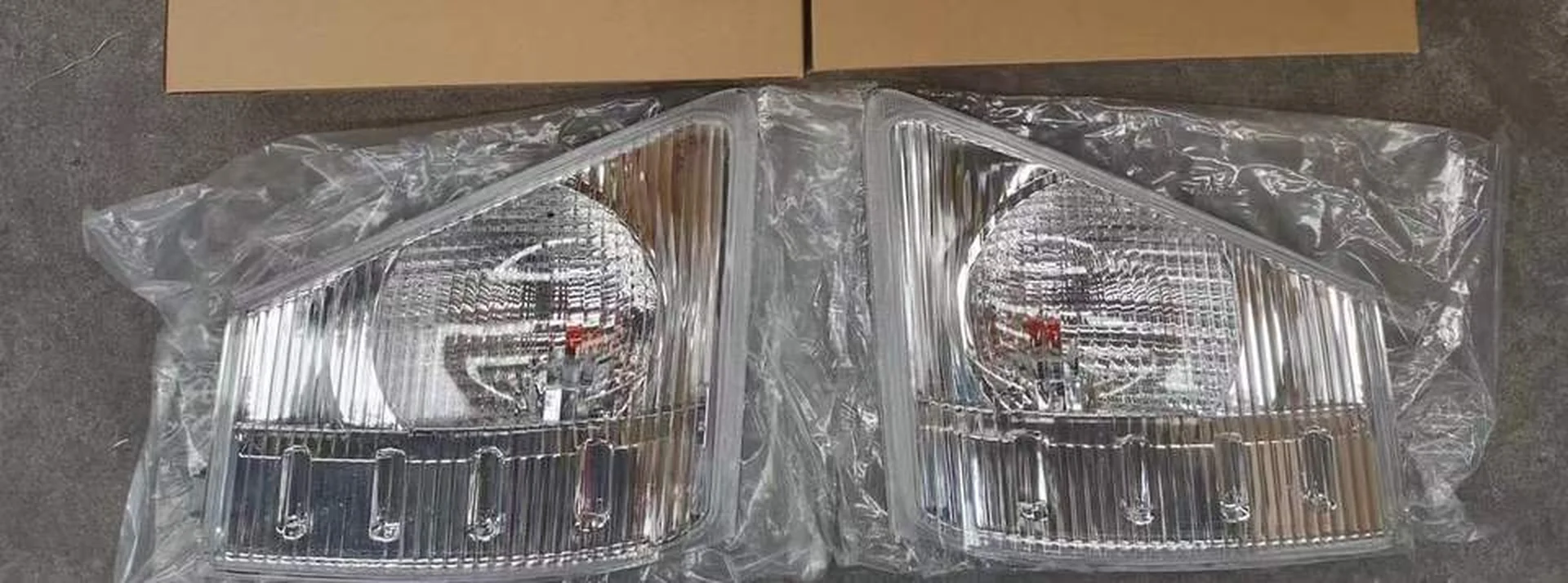 31.5*23.5CM Plastic Corner Lamp for Isuzu NPR 700P