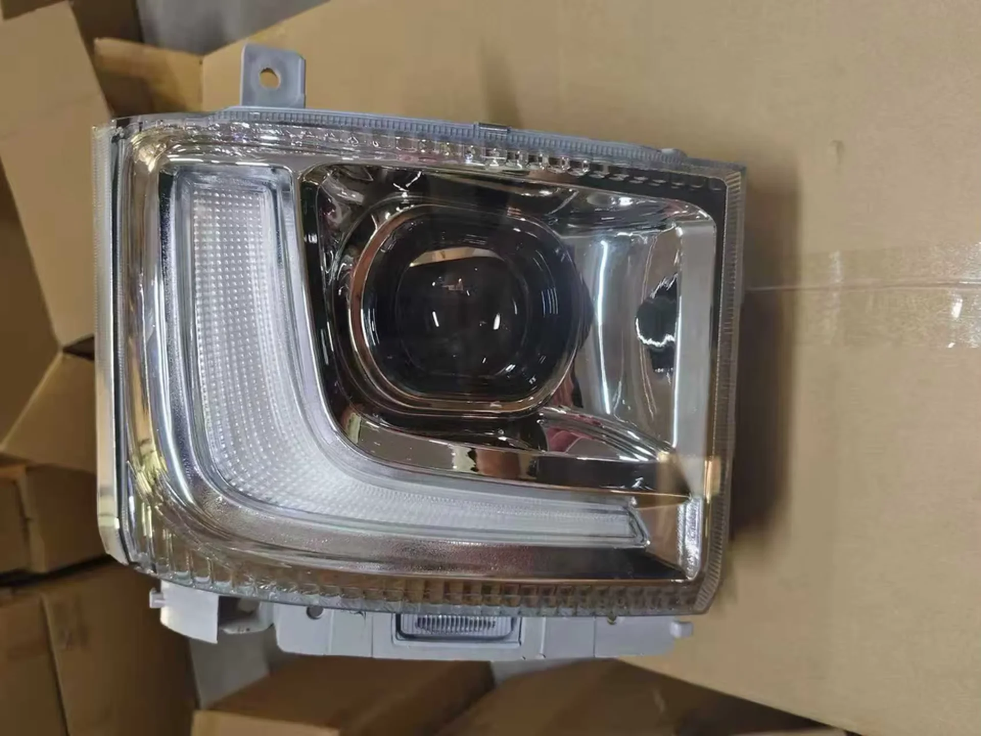 Plastic Head Lamp for Isuzu Deca 360