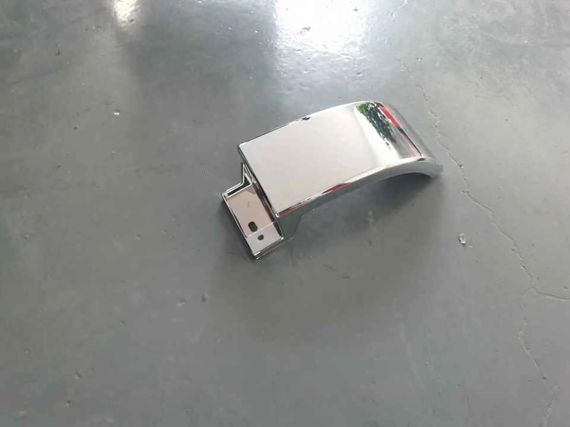 32*13CM Chrome Metal Corner Panel for Isuzu Deca 360