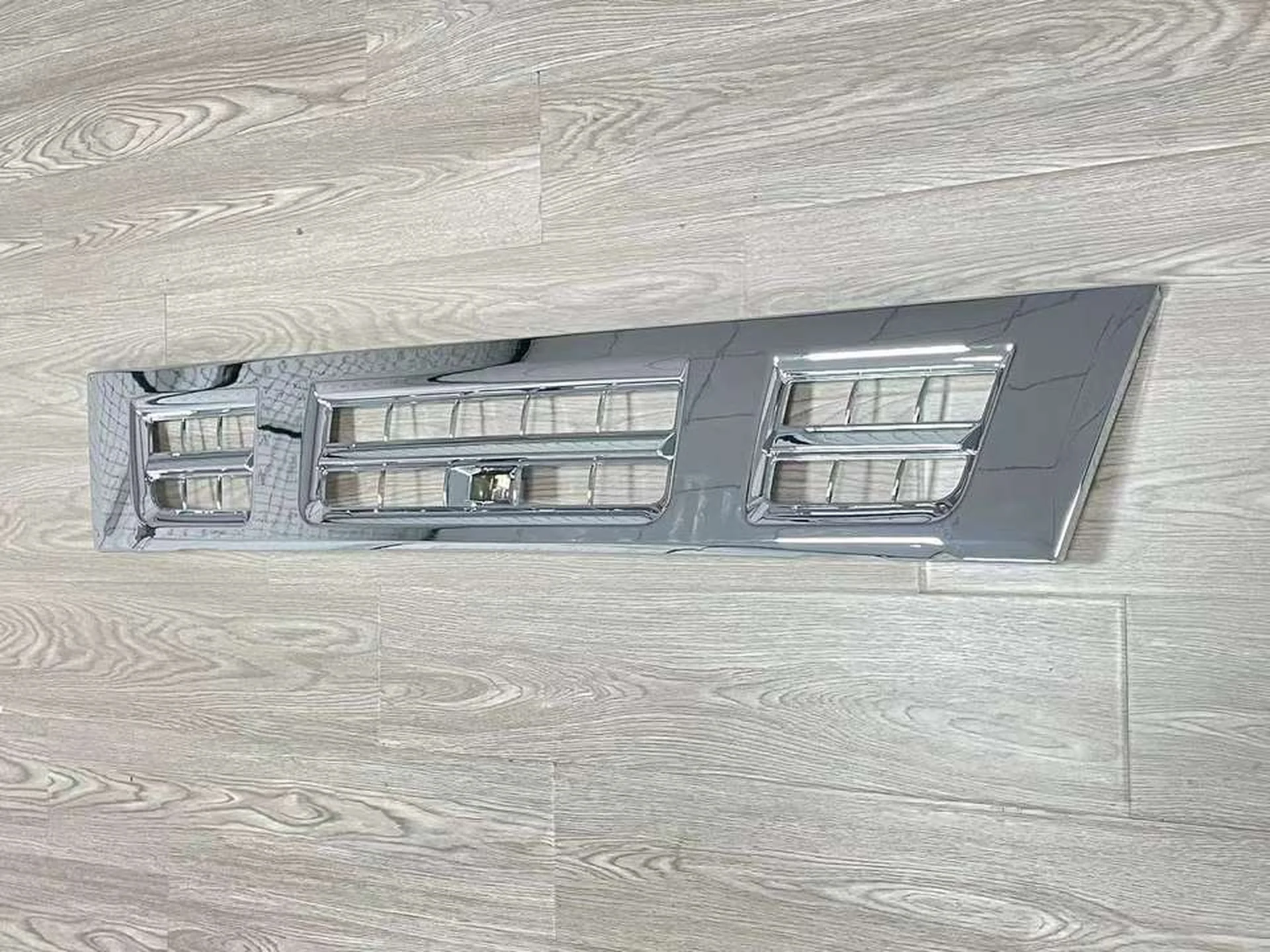 135CM Chrome Plastic Grille for Isuzu NQR 600P