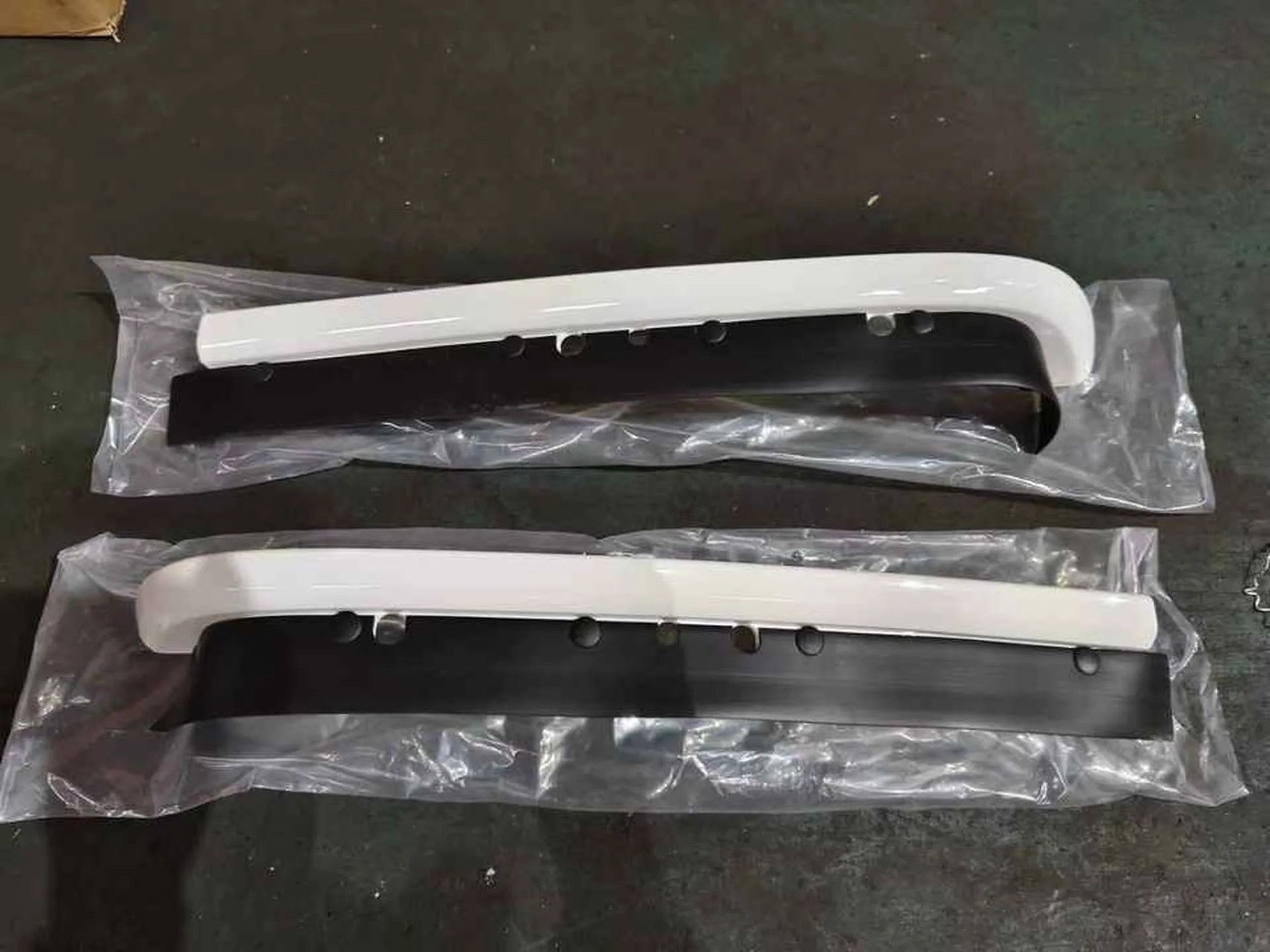 Chrome / Black Plastic Lamp Cover for Isuzu NPR 100P