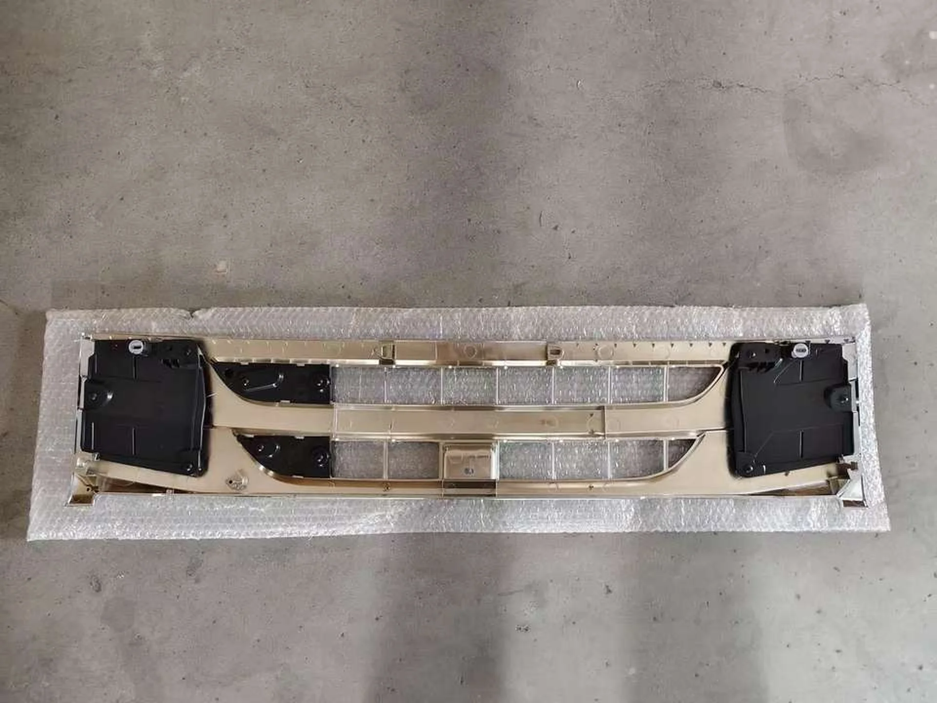 Chrome / Black Plastic Grille for Isuzu NPR 100P