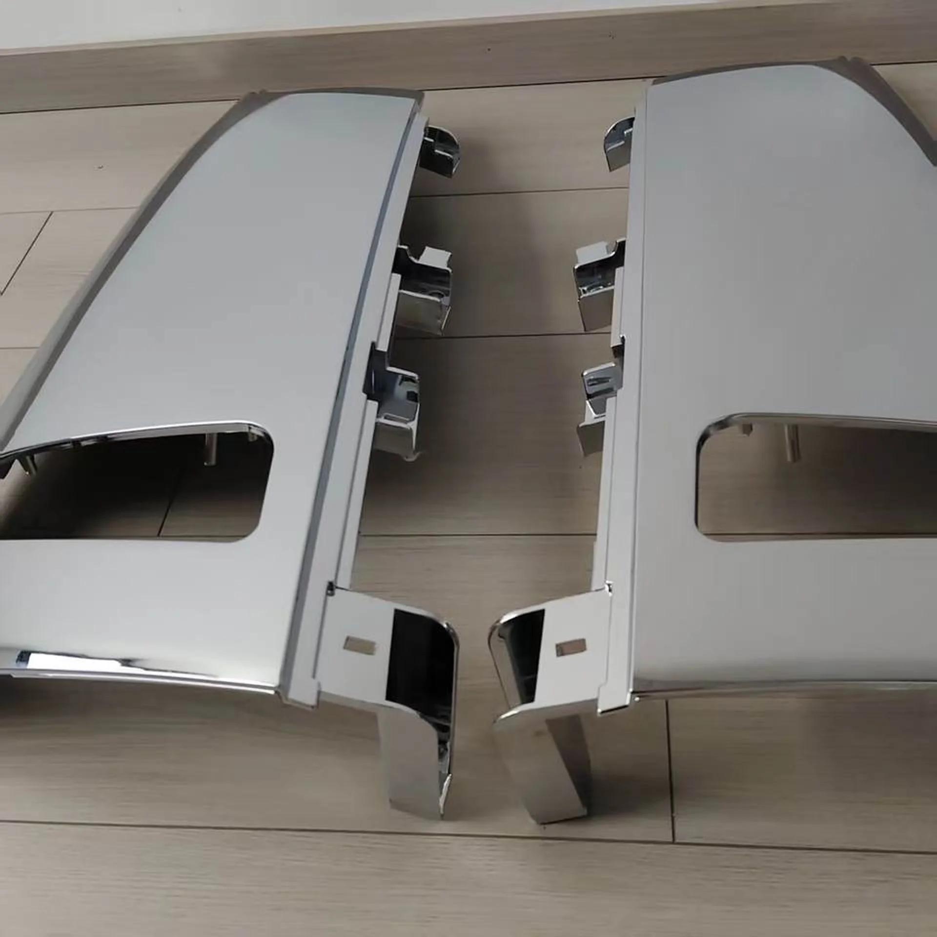 79*39CM Chrome / White Plastic Corner Panel for Mitsubishi FM1524 / FM65F