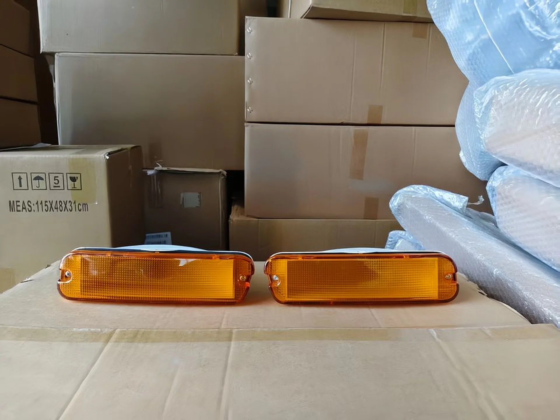 24V / 12V24V 25CM Plastic Fog Lamp for Isuzu Deca 270/320