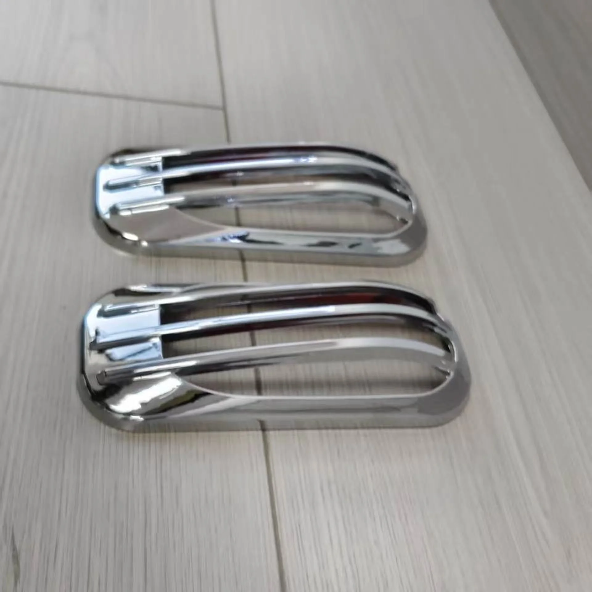 Chrome Plastic Corner Lamp for Mitsubishi Fuso 2020