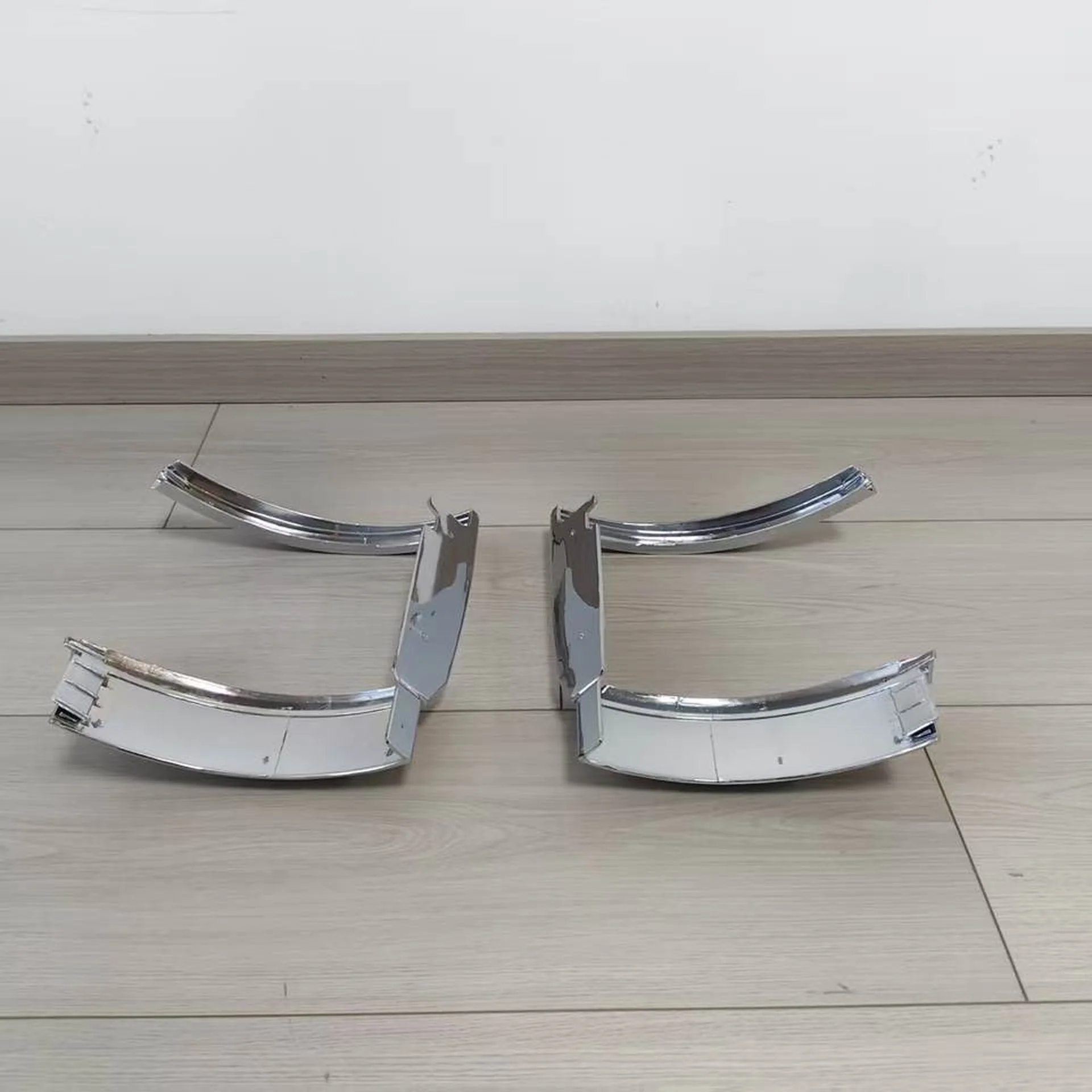 24*11CM Chrome Plastic Corner Lamp for Mitsubishi Fuso F380