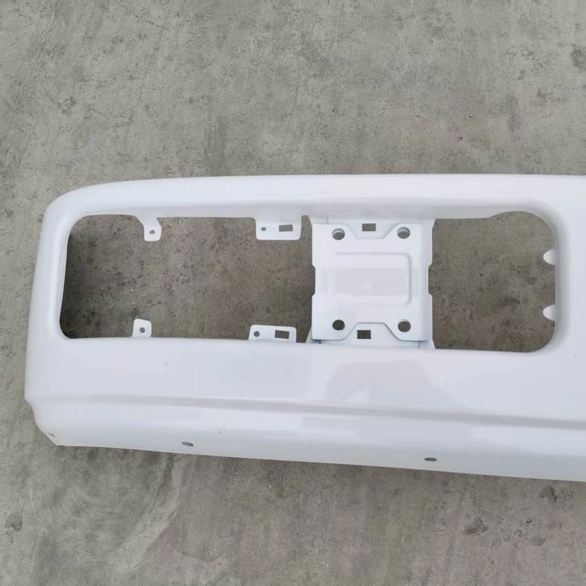 240CM Chrome / White Metal Bumper for Mitsubishi Fuso F380