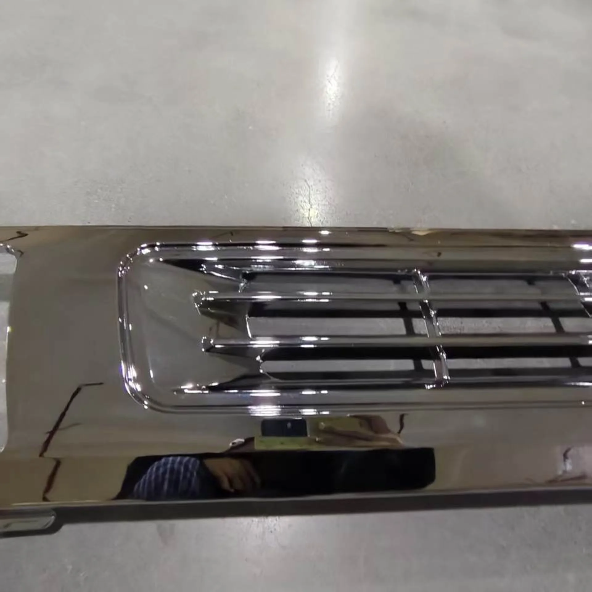 210CM Chrome / Black Plastic Grille for Mitsubishi Fuso F380