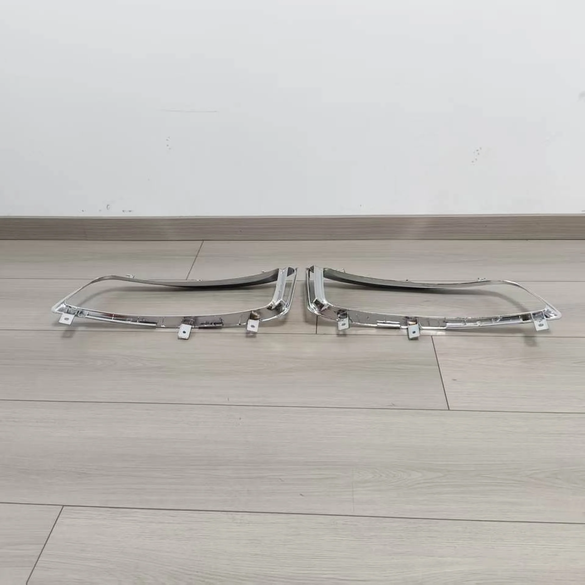 48*17CM Chrome Plastic Head Lamp for Mitsubishi Fuso F420