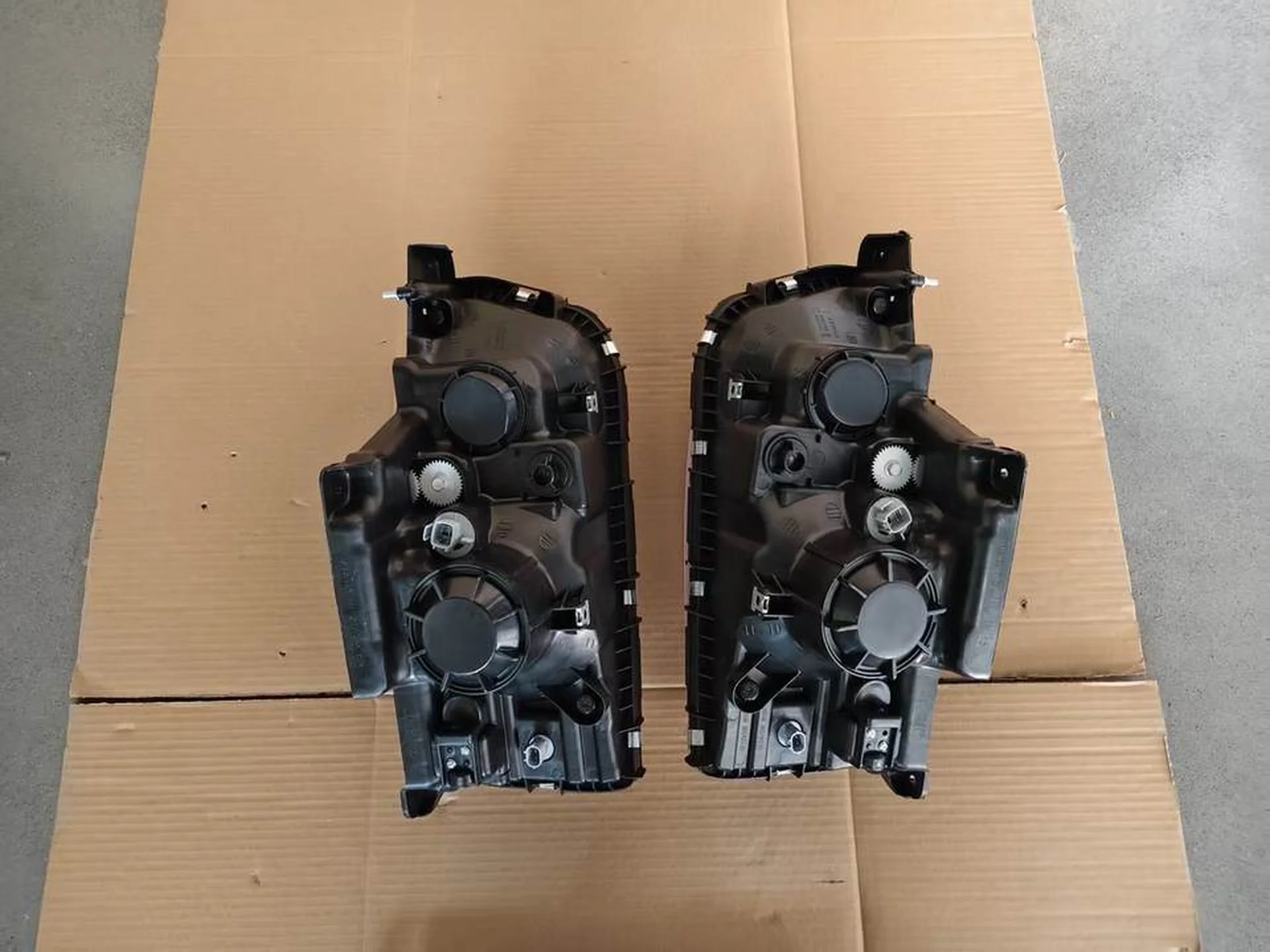 12V24V Plastic Head Lamp for Mitsubishi Fuso F420