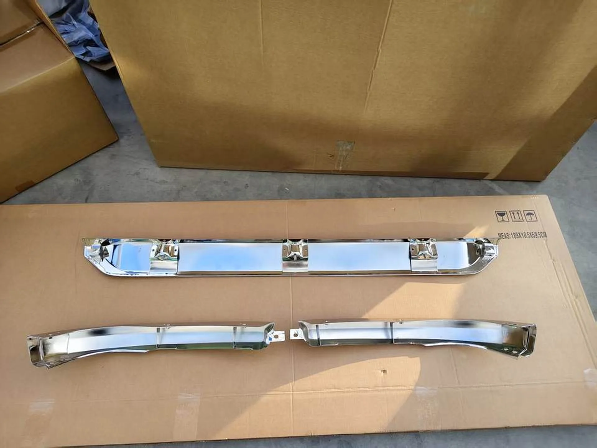 Chrome Plastic Bumper for Mitsubishi Fuso F420