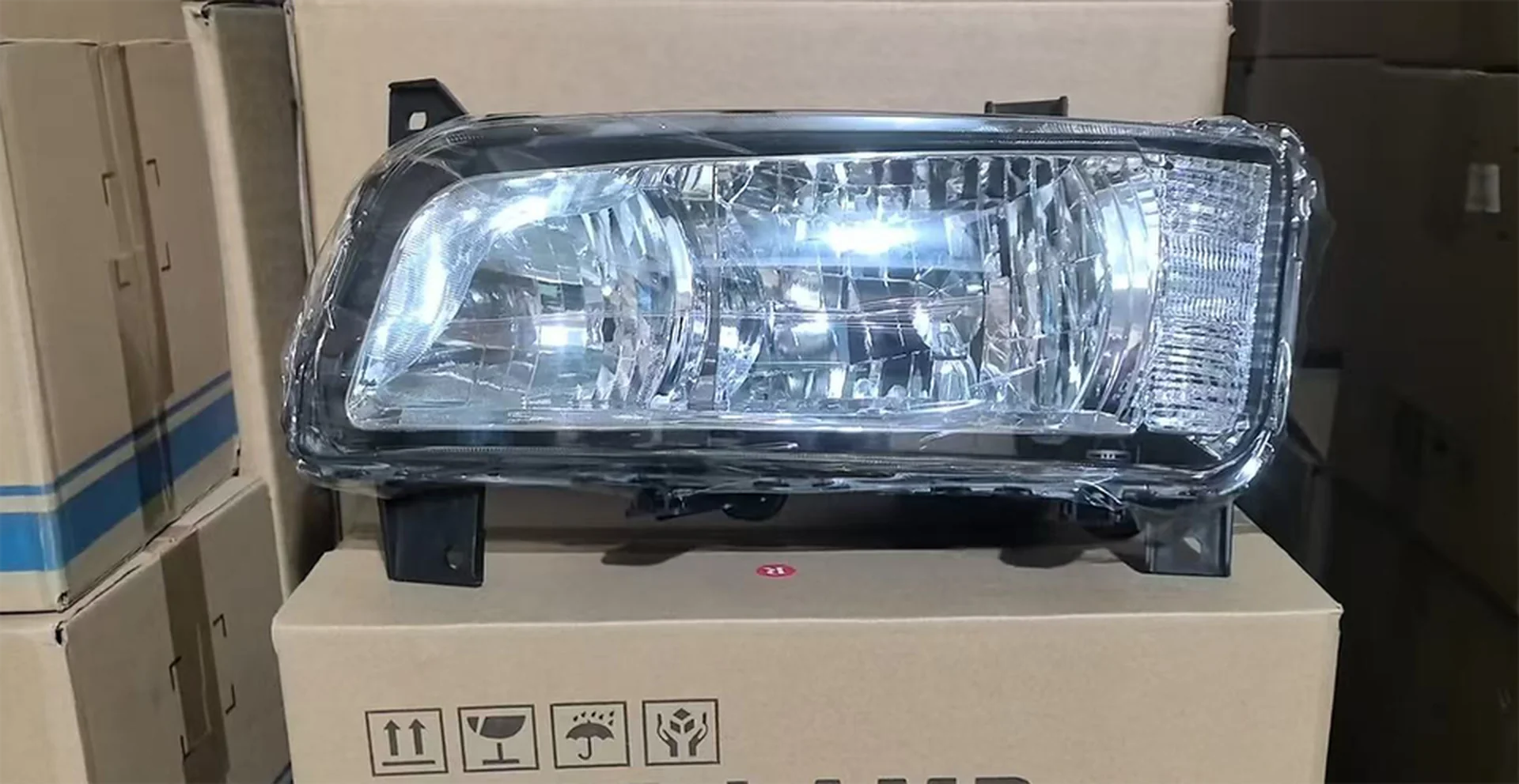 24V Plastic Head Lamp for Mitsubishi FM1524 / FM65F