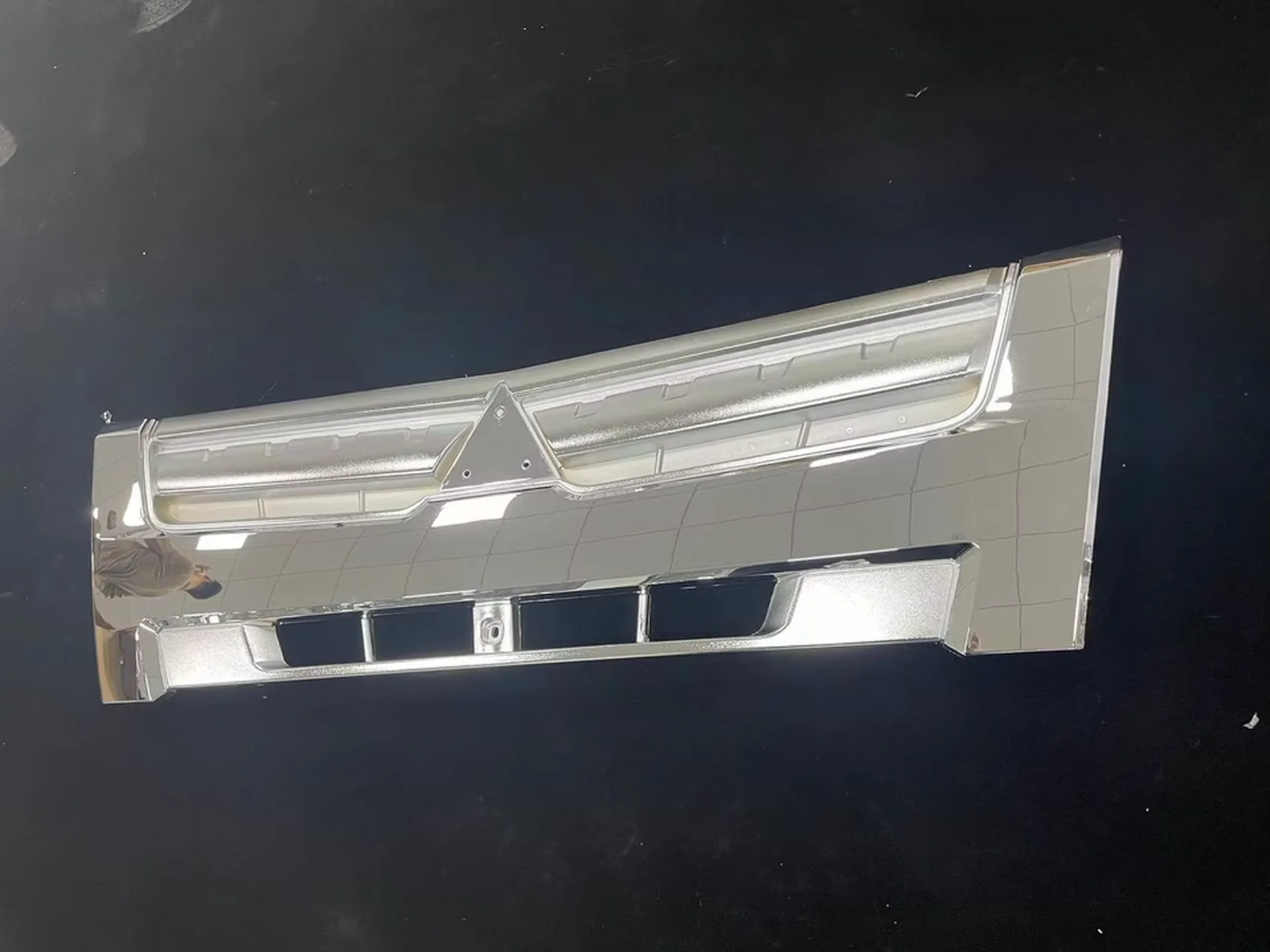 Chrome Plastic Grille for Mitsubishi Canter 2010