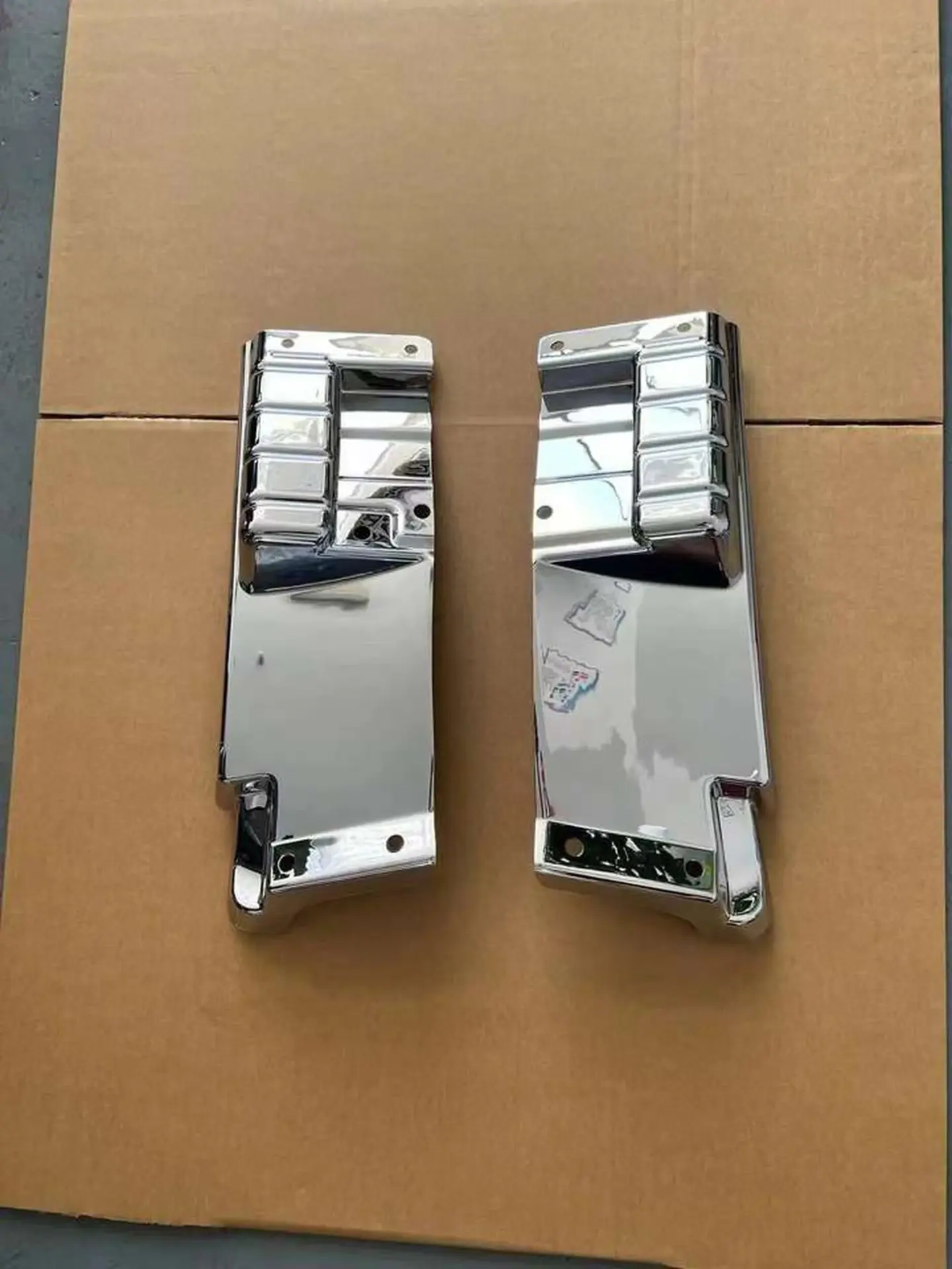 Chrome Plastic Fender / Mud Flap for Mitsubishi Canter 2010