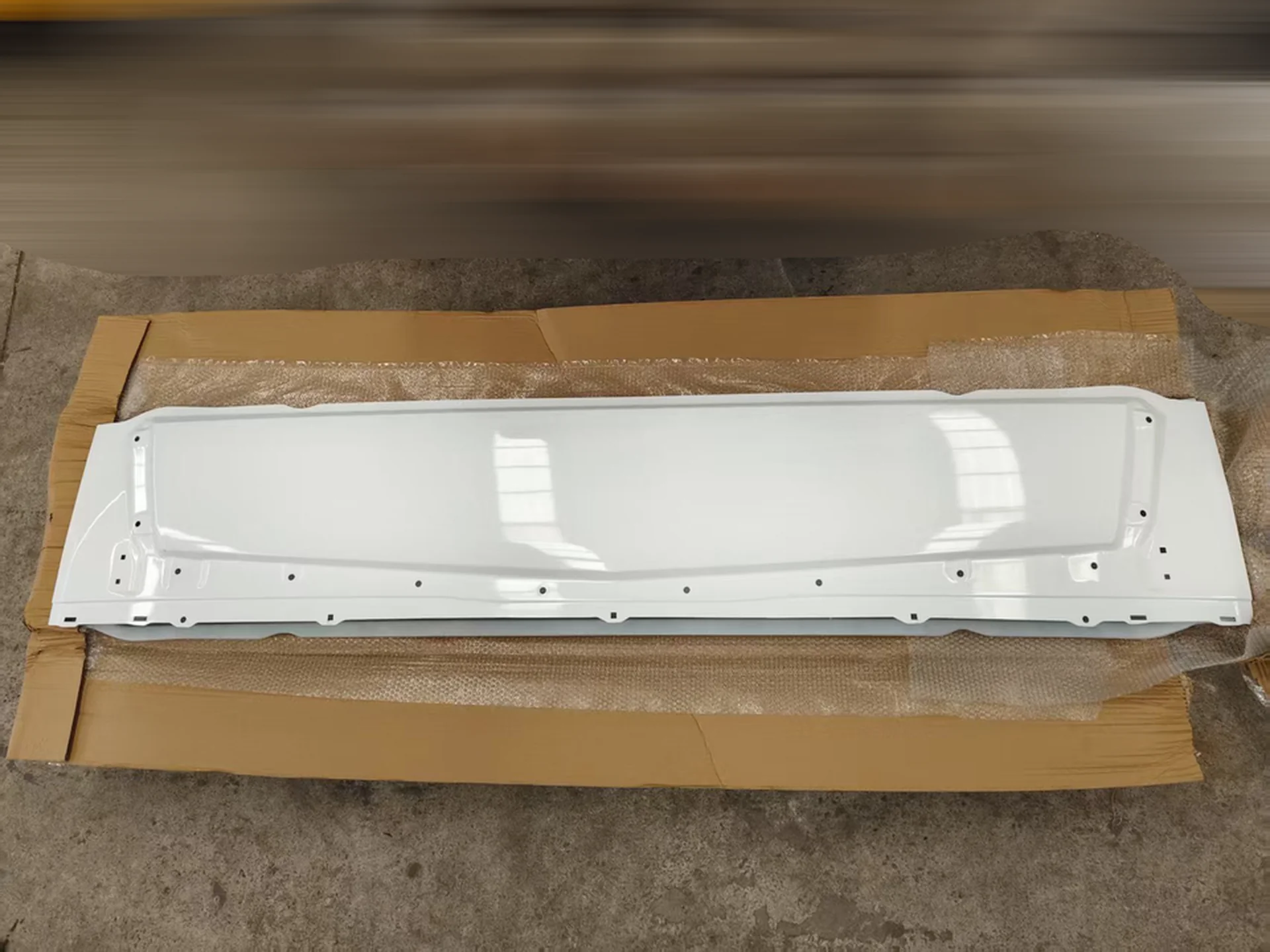 145/173CM Chrome / White Metal Front Panel / Garnish for Mitsubishi Canter 2010