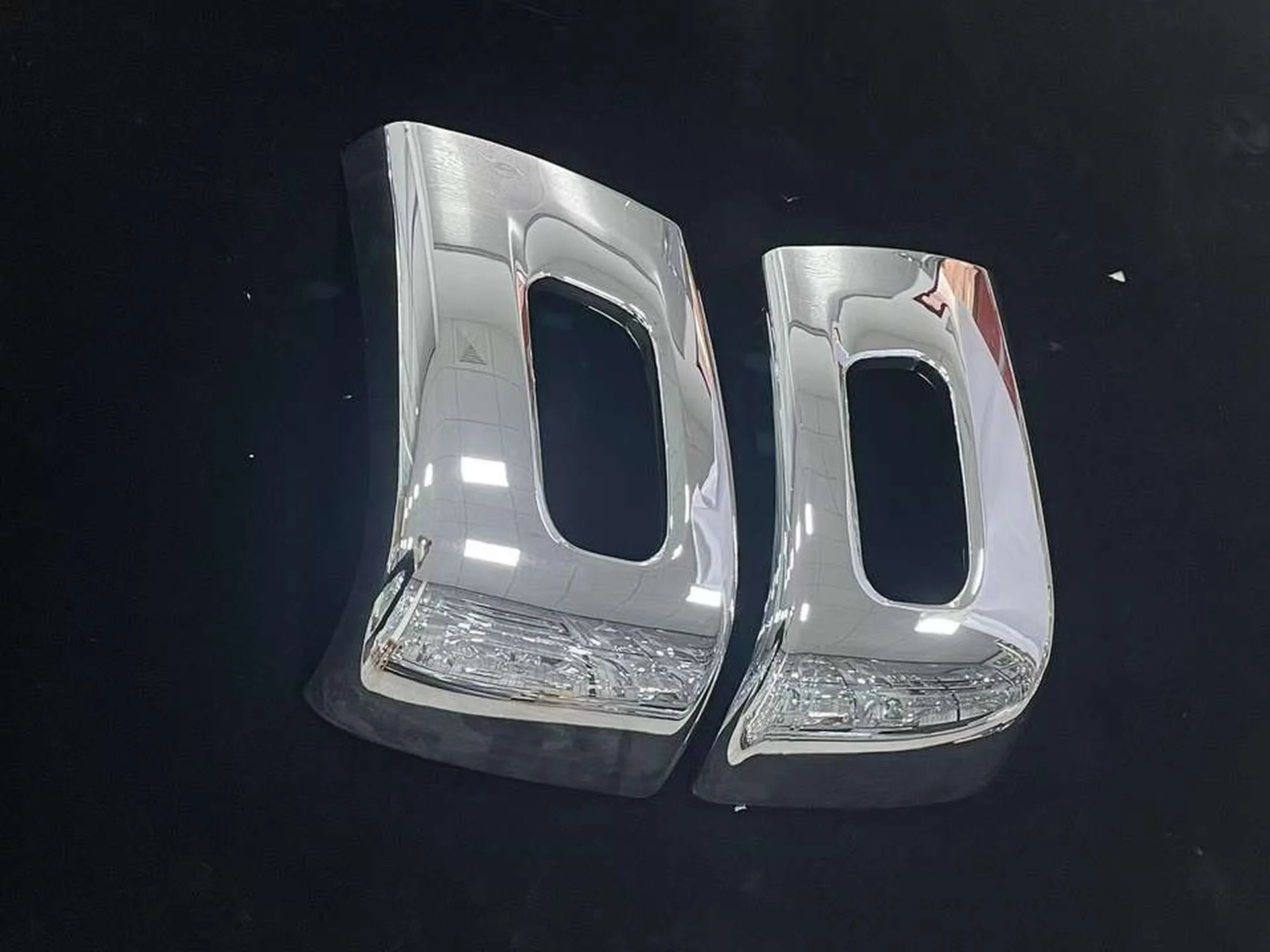 Chrome Plastic Fog Lamp for Mitsubishi Canter 2010