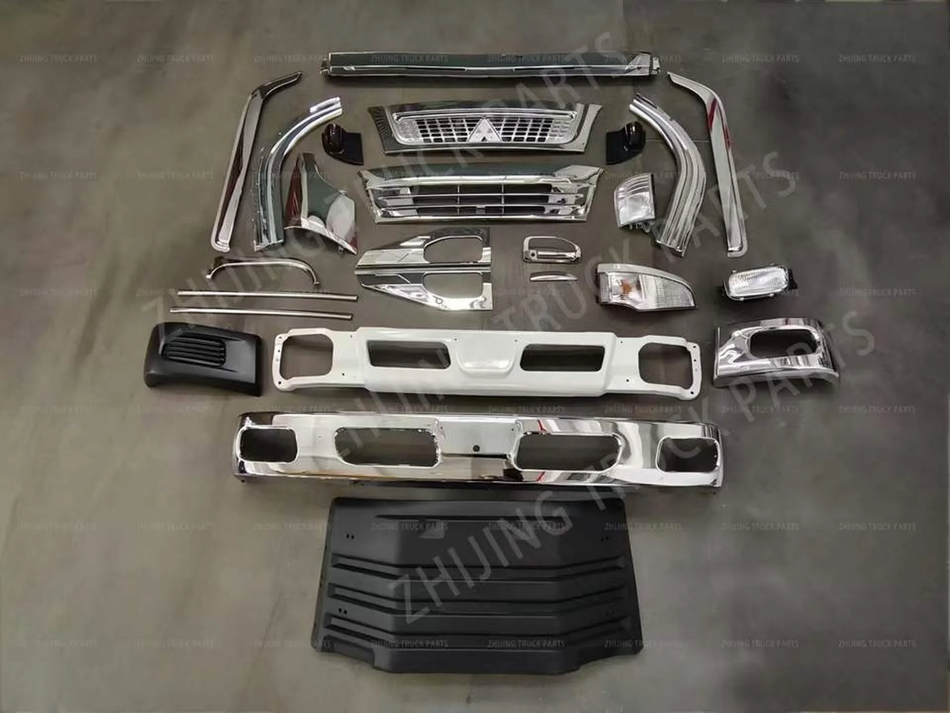Truck Body Parts Combo Kit for Mitsubishi Canter 2010