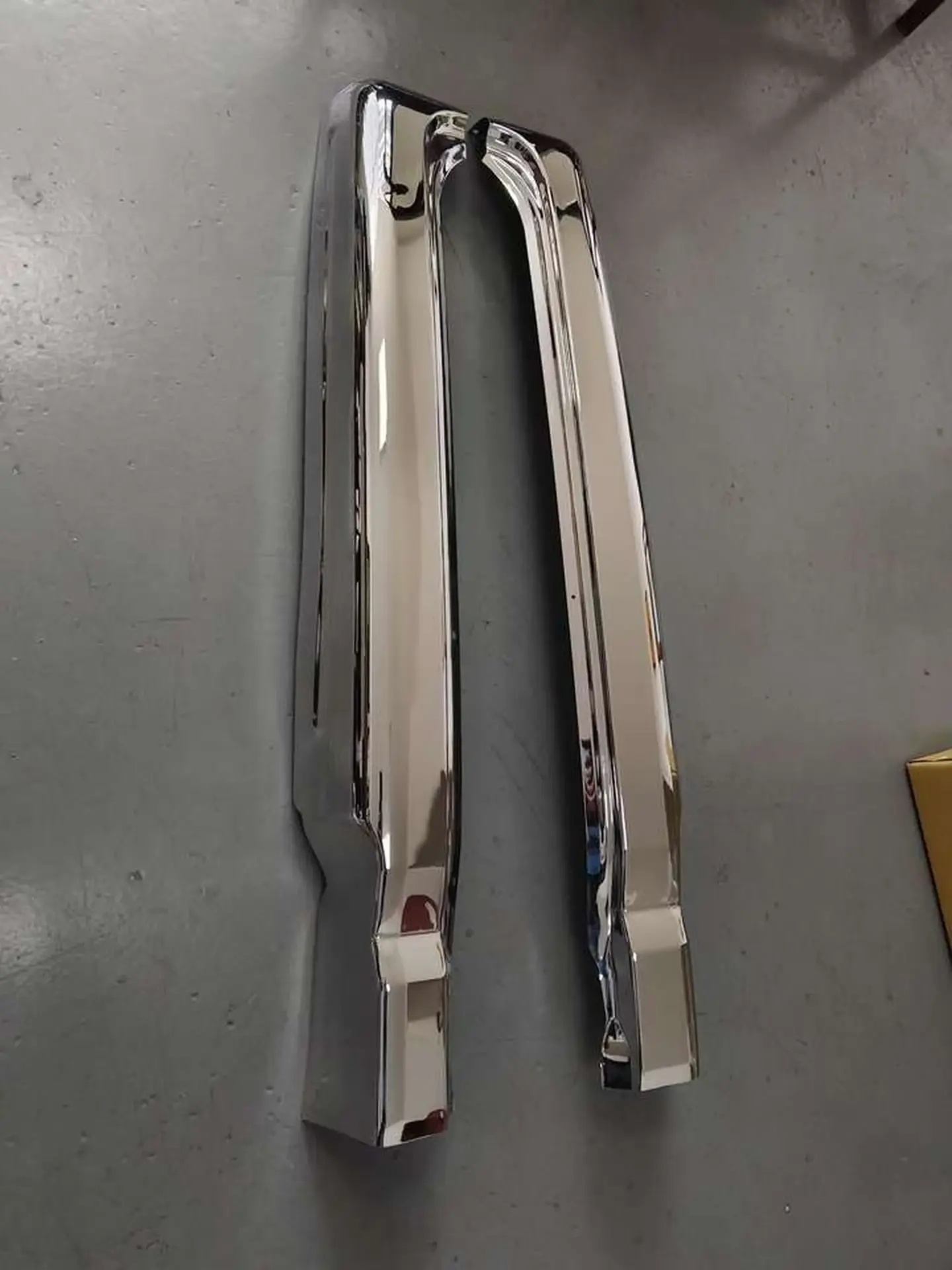 Chrome Metal Pillar Garnish for Mitsubishi Canter 2010