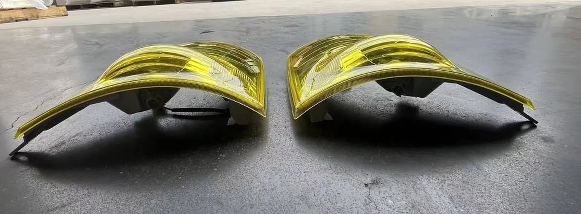 12V24V Yellow Plastic Corner Lamp for Hino