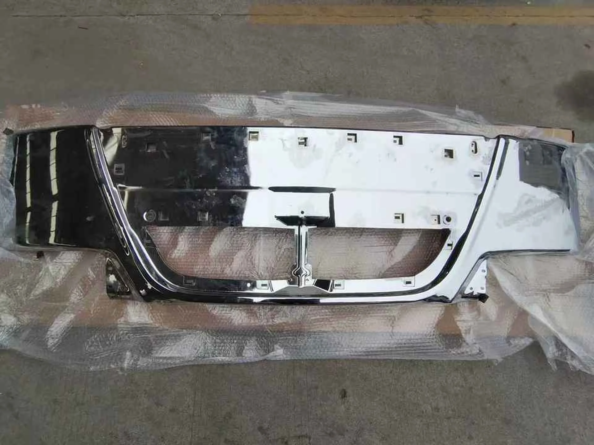 200CM Chrome Metal Front Panel / Garnish for Nissan PKB / CWM454