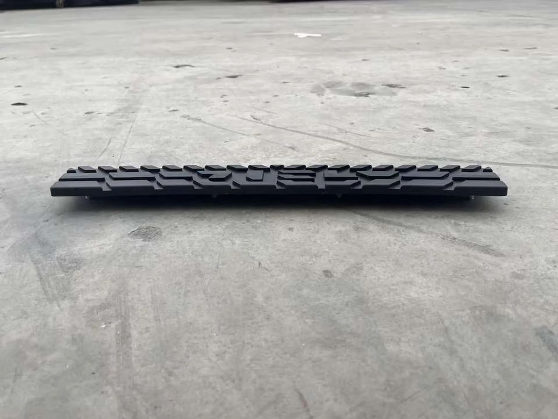 50*6CM Black Plastic Door / Window Trim for Nissan CWA451 / UD