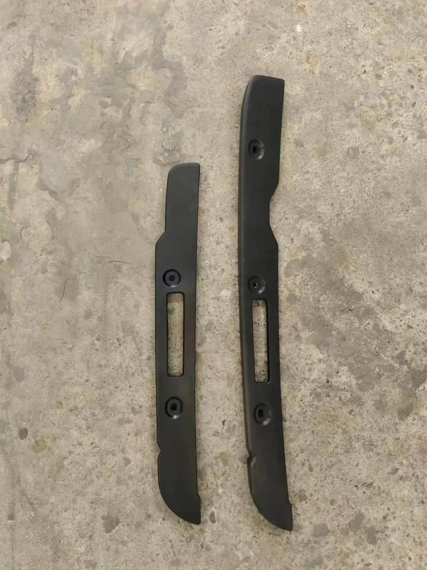 Black Plastic Bumper for Nissan CWA451 / UD