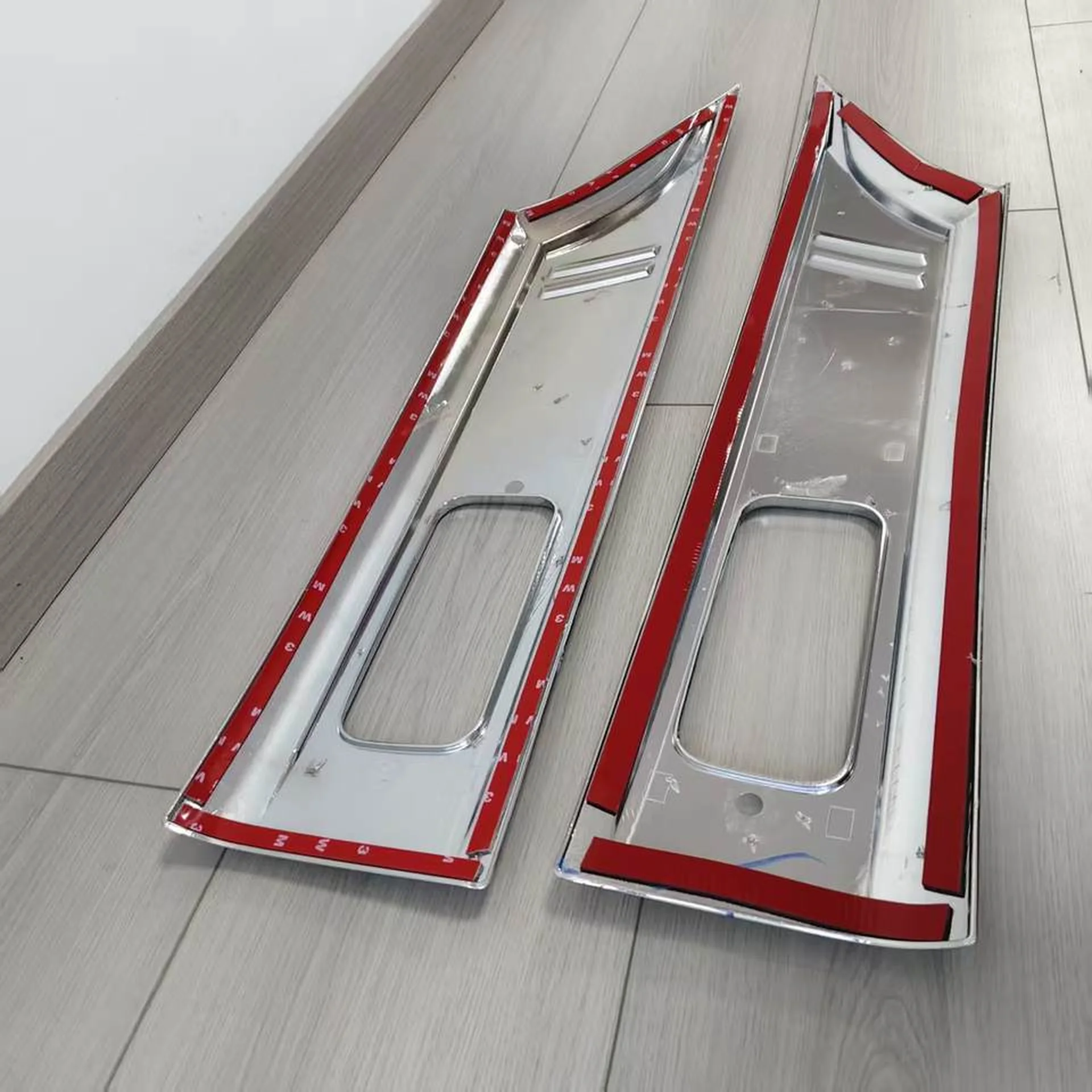 Chrome Plastic Door / Window Trim for Nissan CWA451 / UD